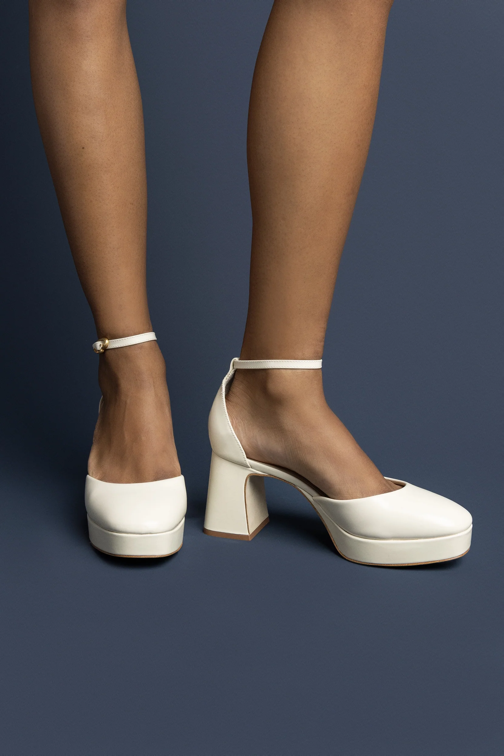 Ari Verona Low Pump In Ivory Box Leather