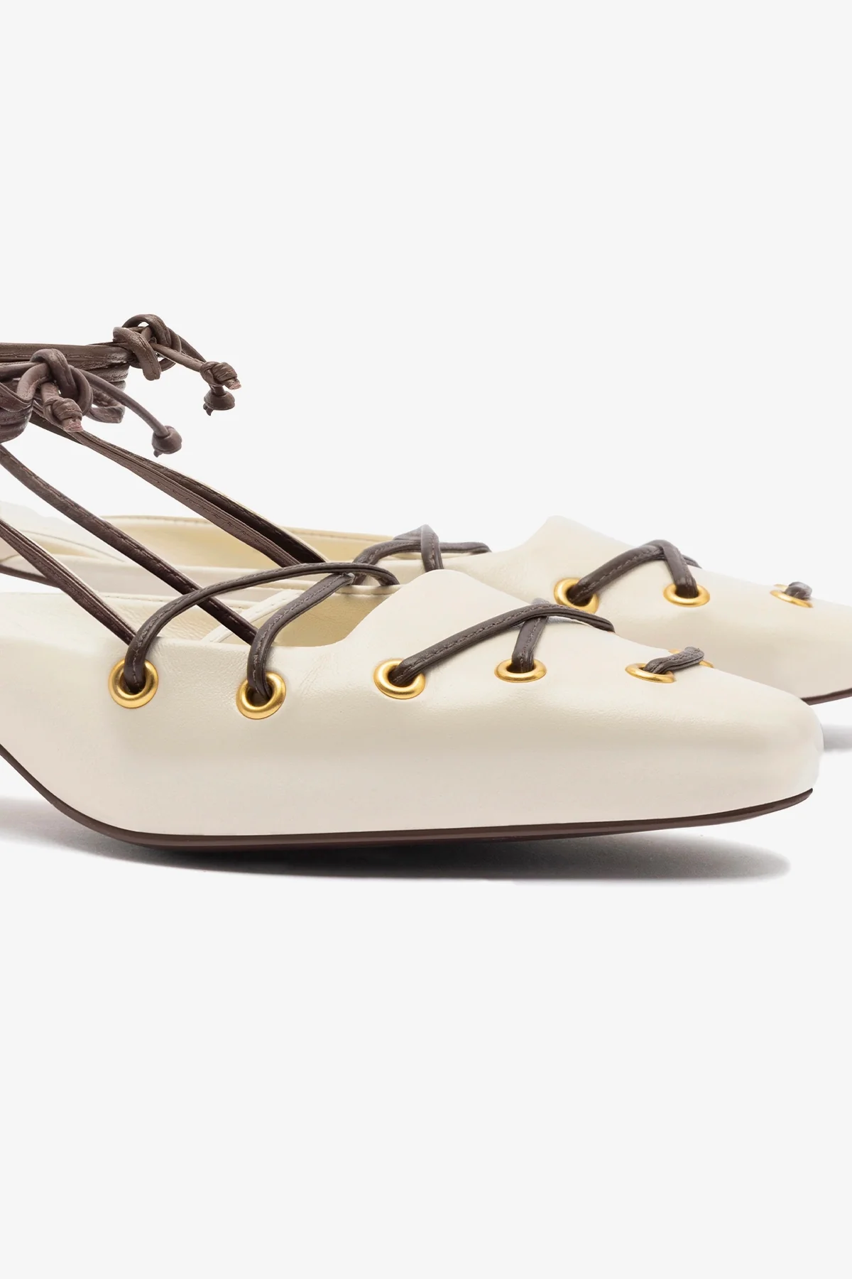 Amal Lace Up Pump In Ivory Leather