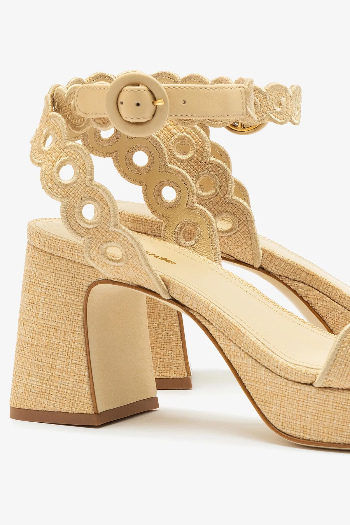 Dolly Broderie Low Sandal In Beige Raffia