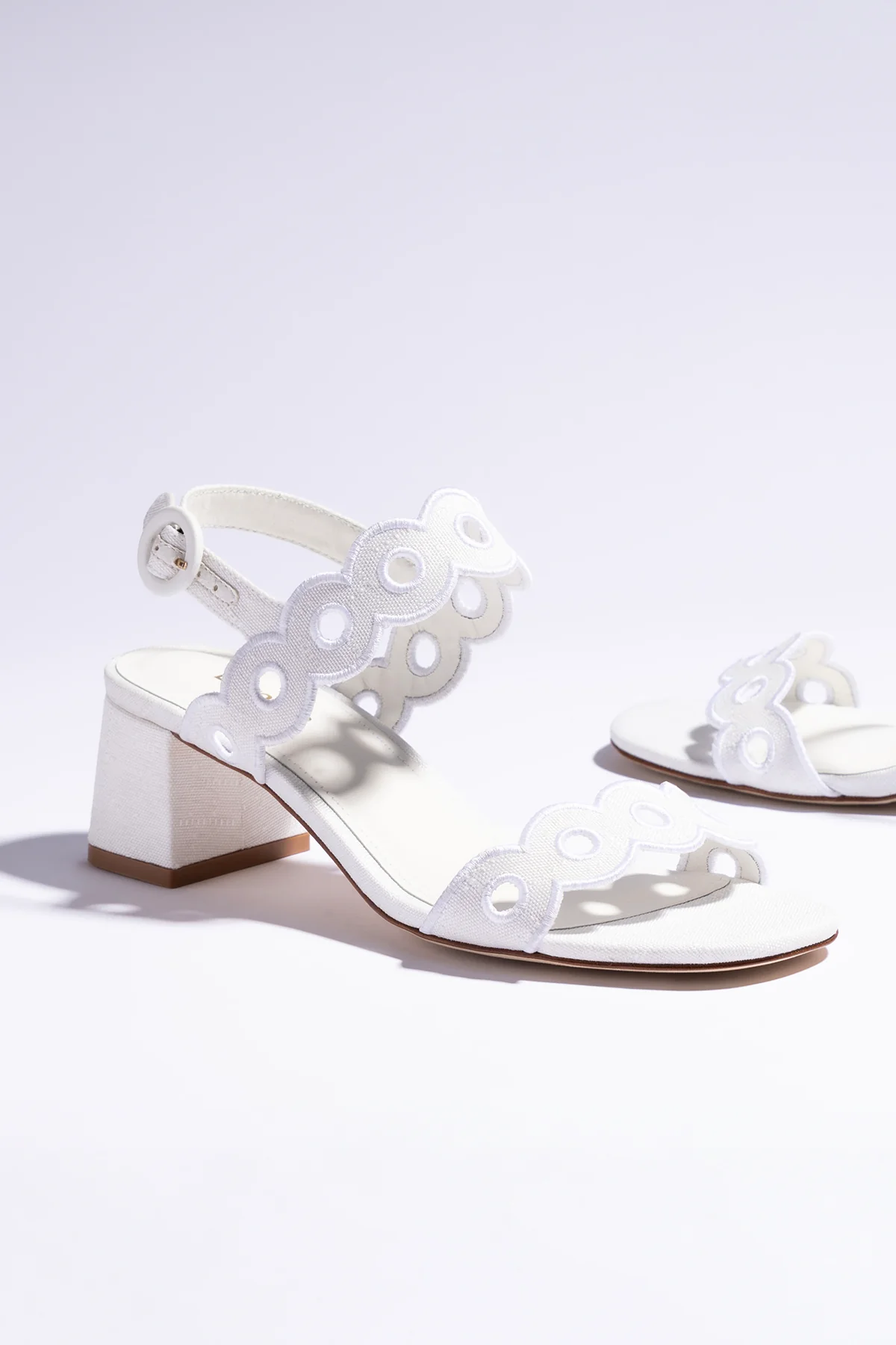 Florence Broderie Sandal In White Raffia