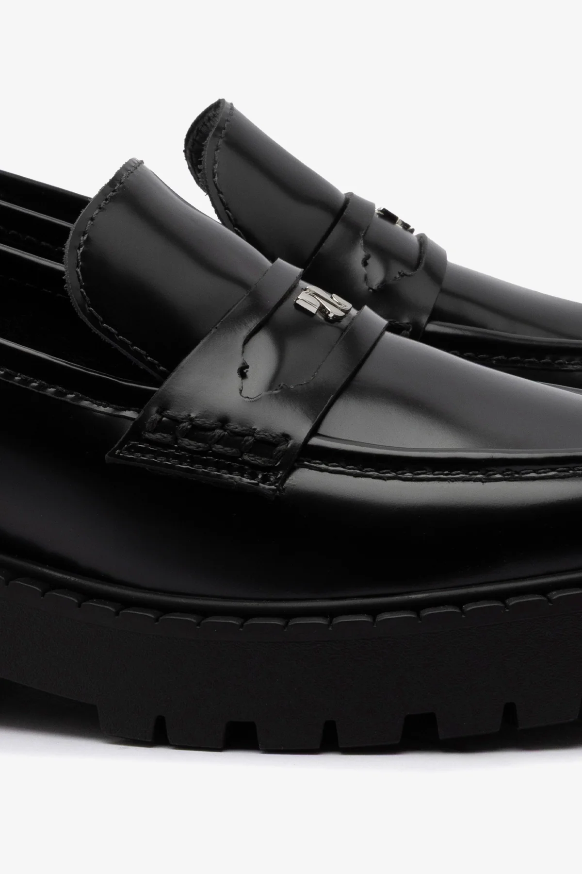 Suki Lugsole Loafer In Black Box Leather