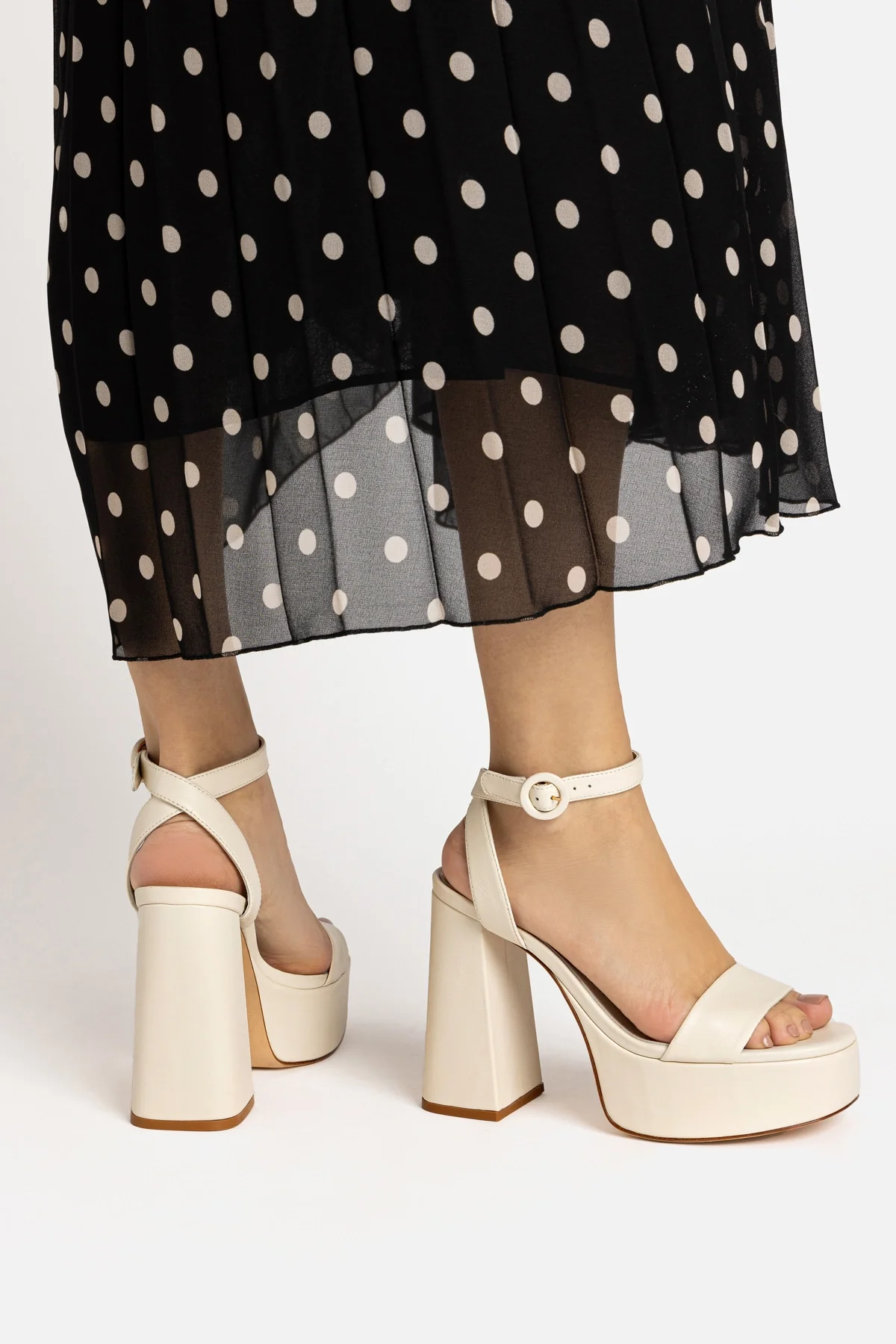 Dolly Sandal In Ivory Leather
