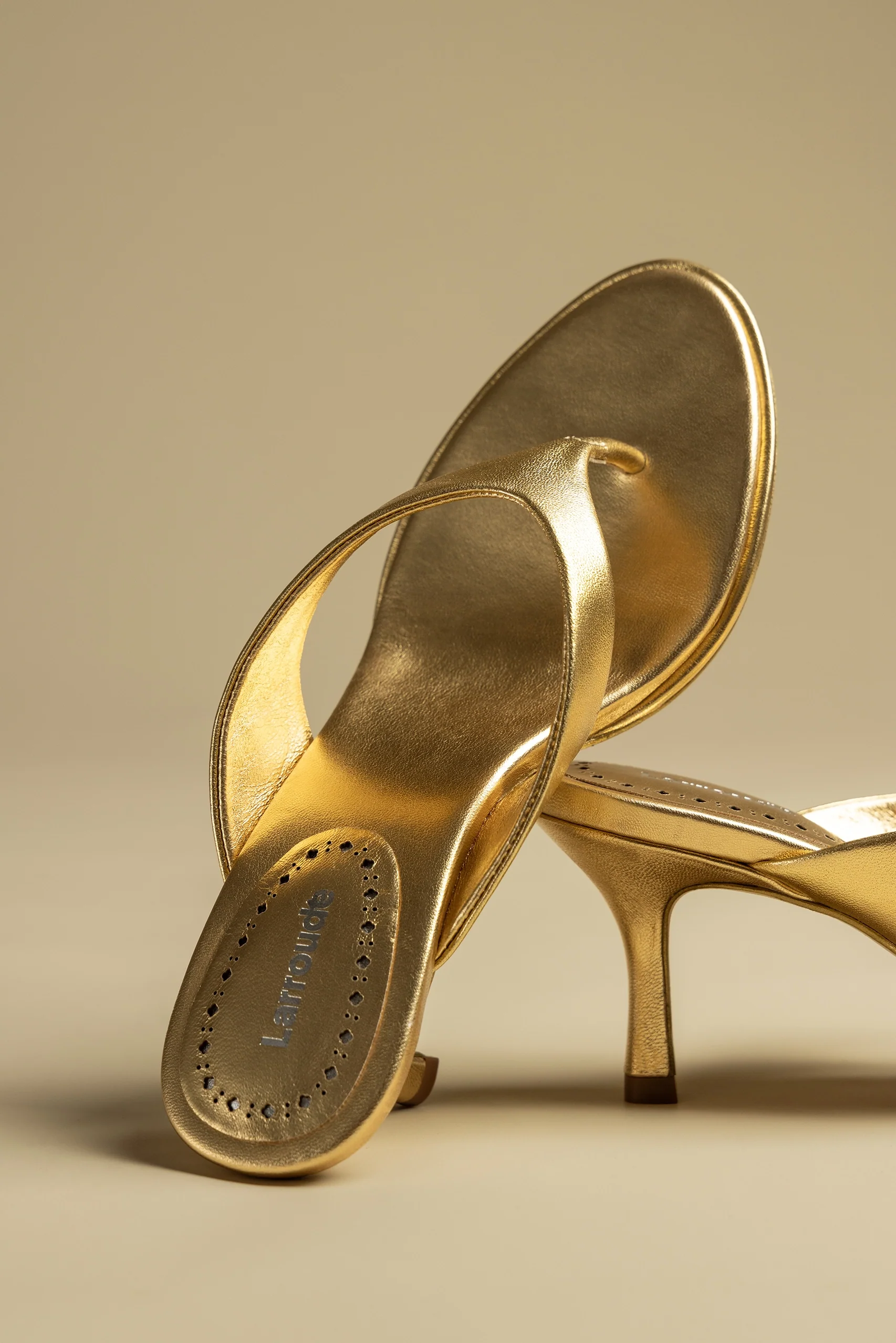 Gaia Sandal In Gold Metallic Leather