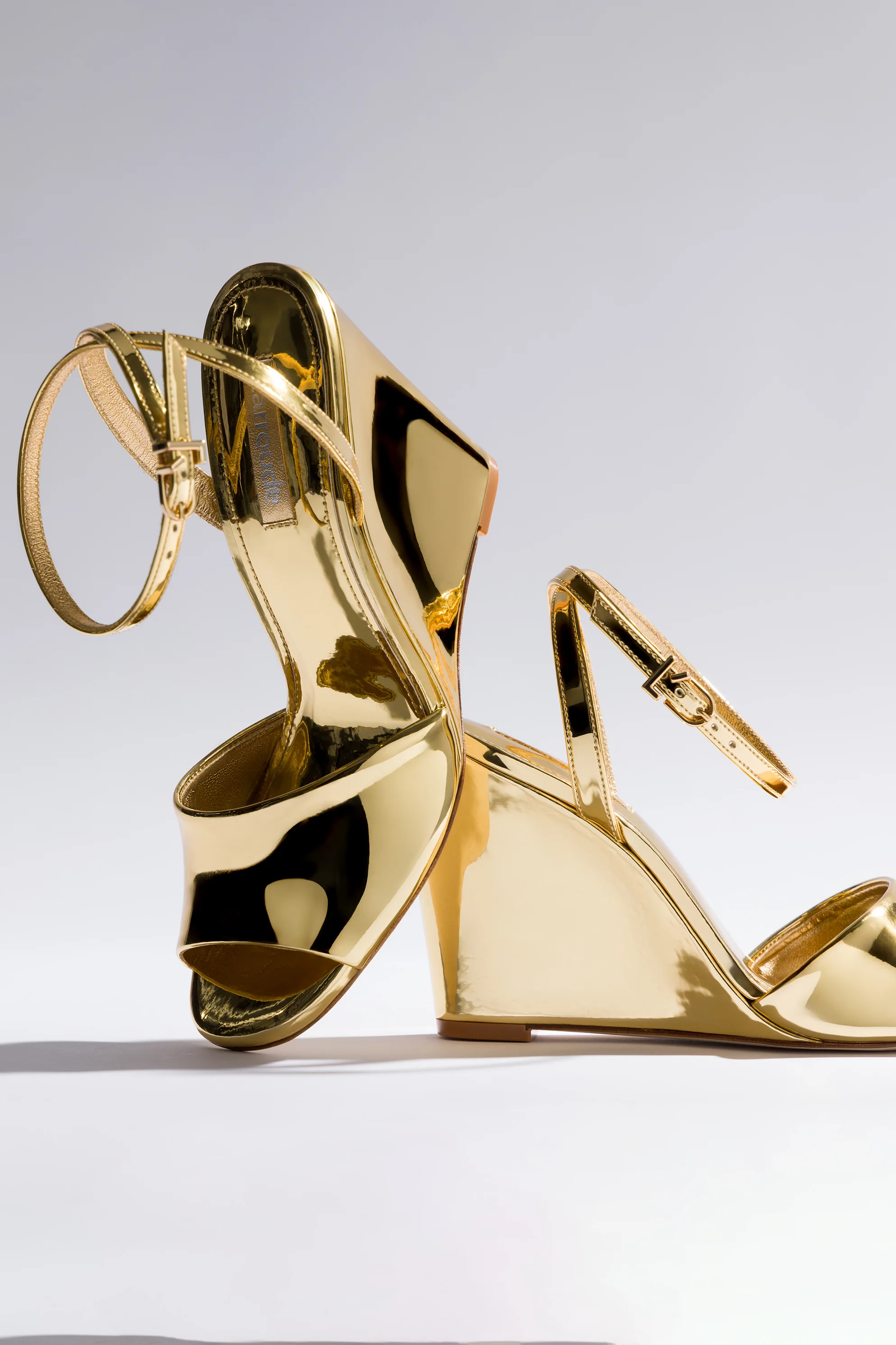 Yves Wedge In Gold Specchio