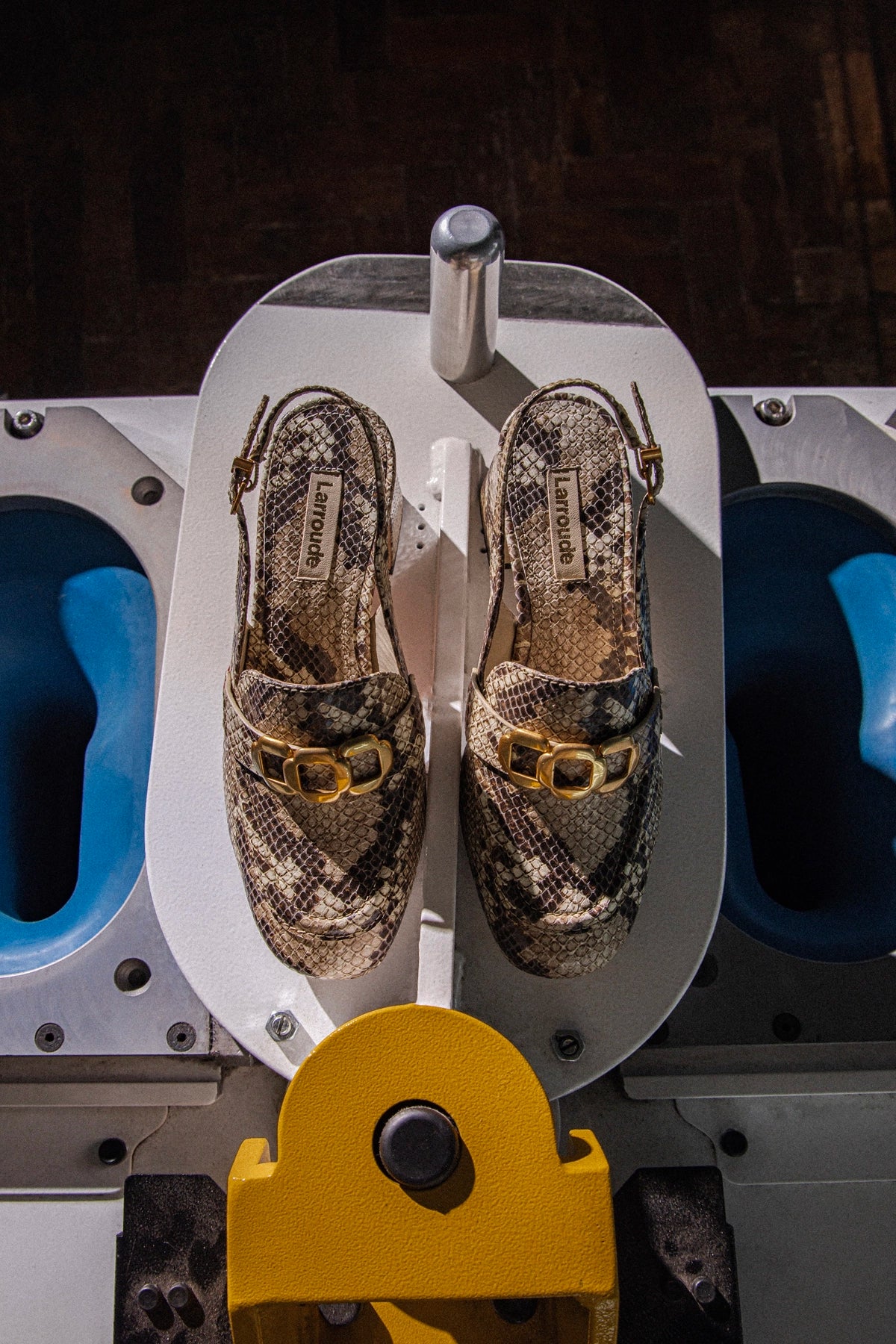 Harrington Loafer Low In Neutral Snake Leather