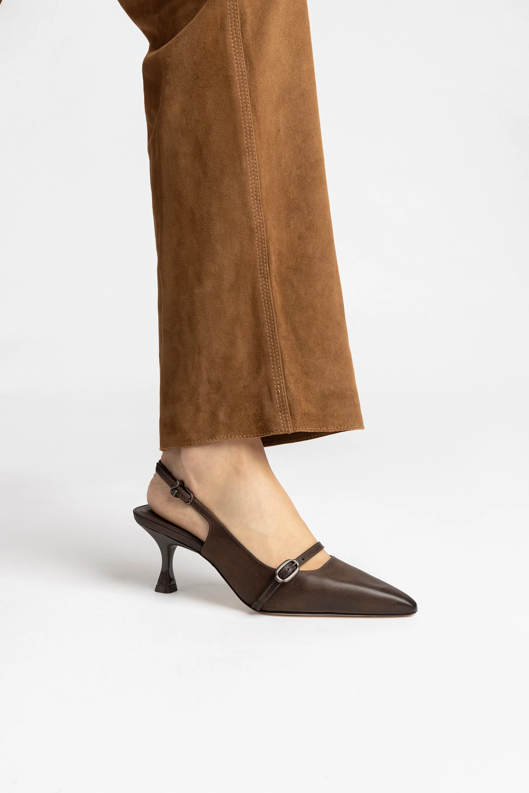 Ines Pump In Brown Shadow Leather