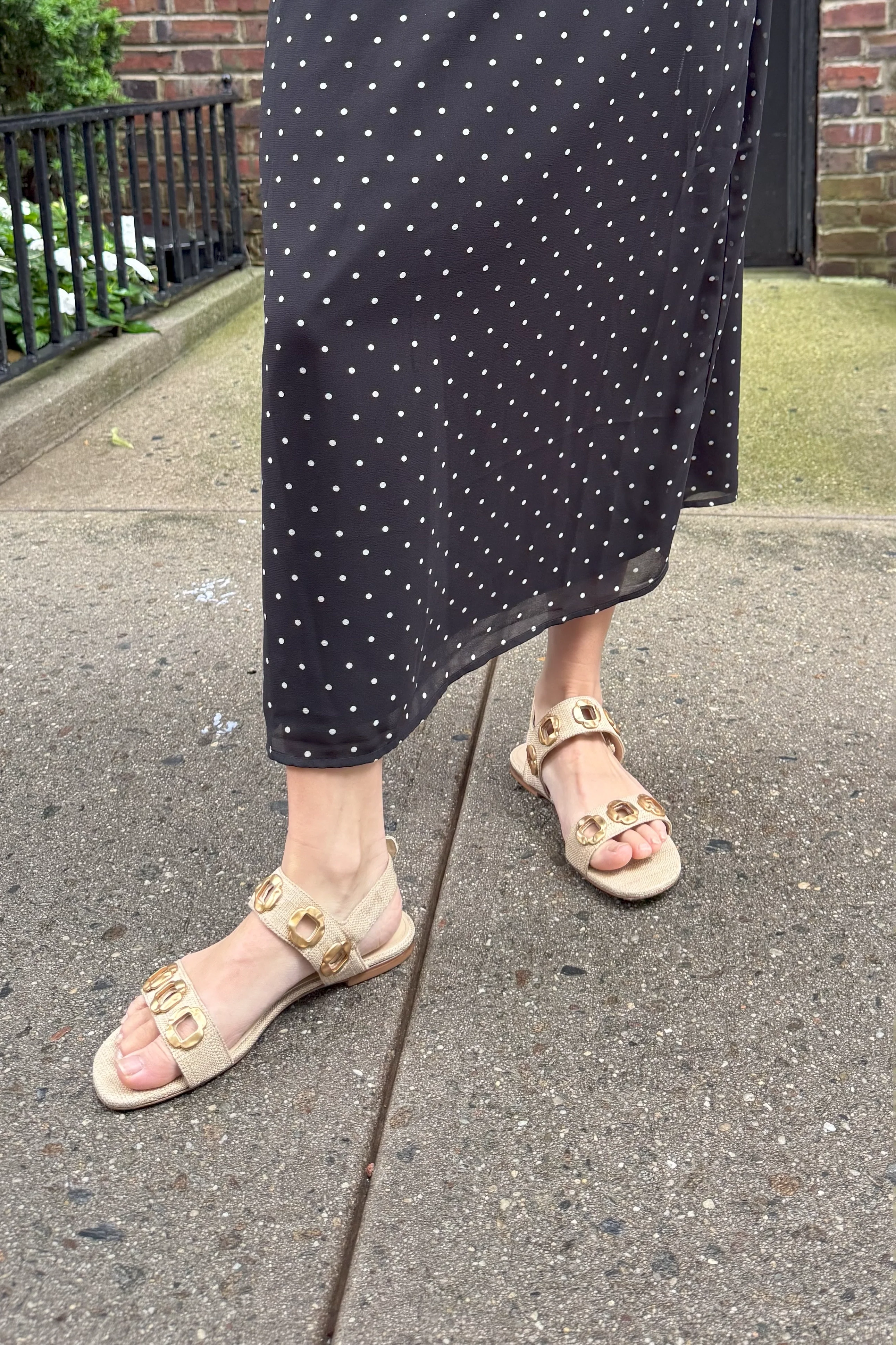 Milan Flat Sandal In Beige Raffia