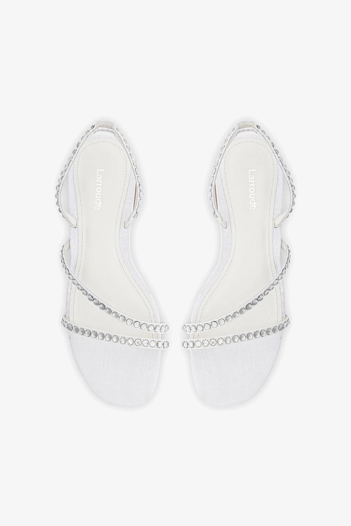 Vicky Flat Sandal In White Fabric and Crystals
