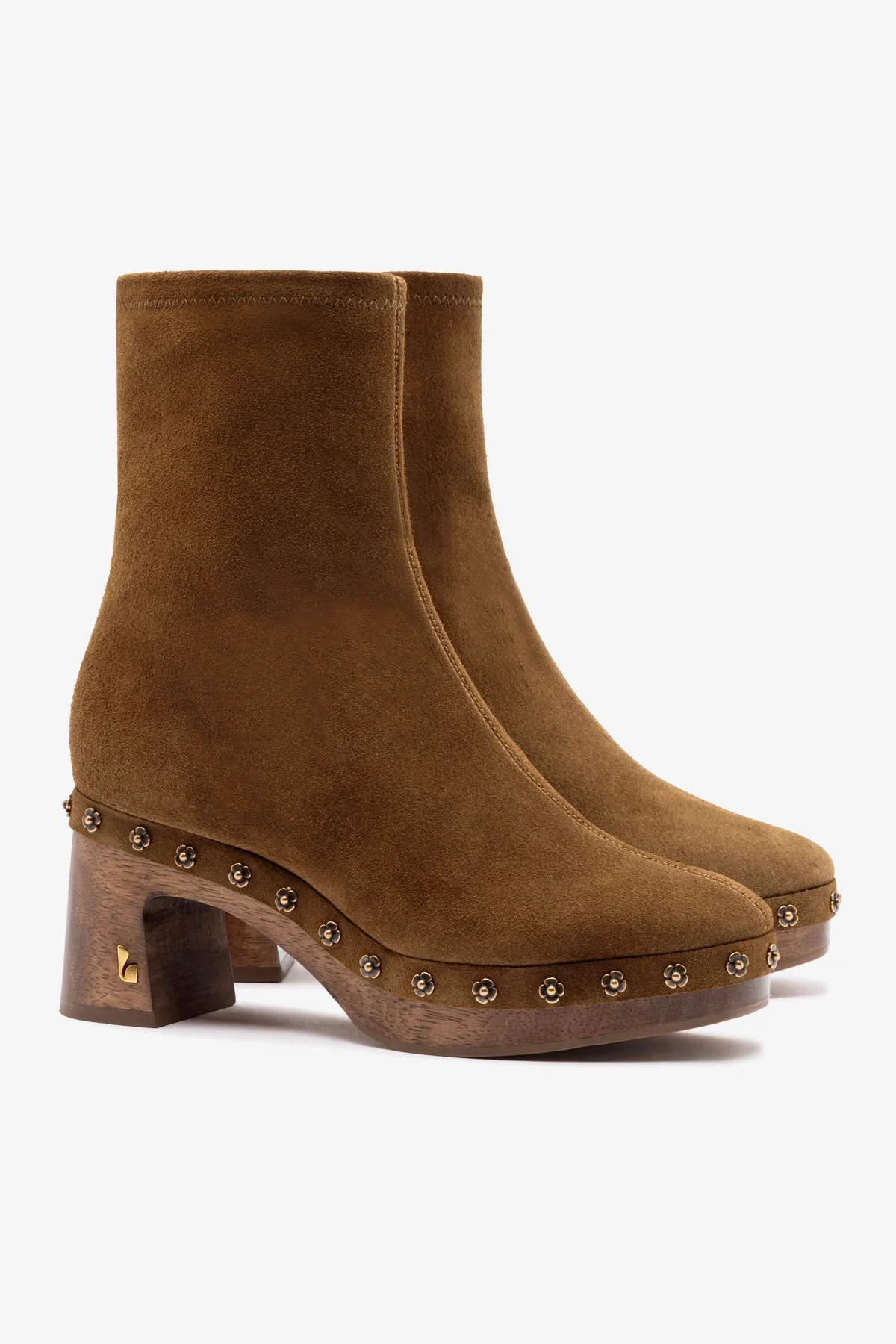 Dolly Low Wooden In Russet Suede
