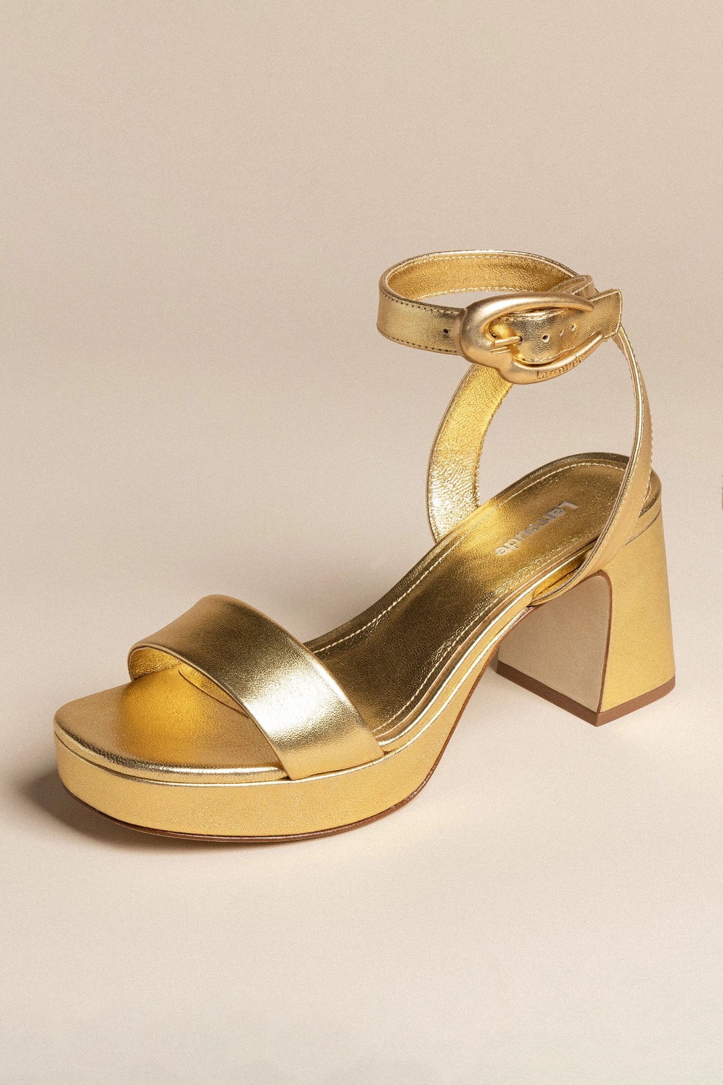Dolly Verona Low Sandal In Gold Metallic Leather