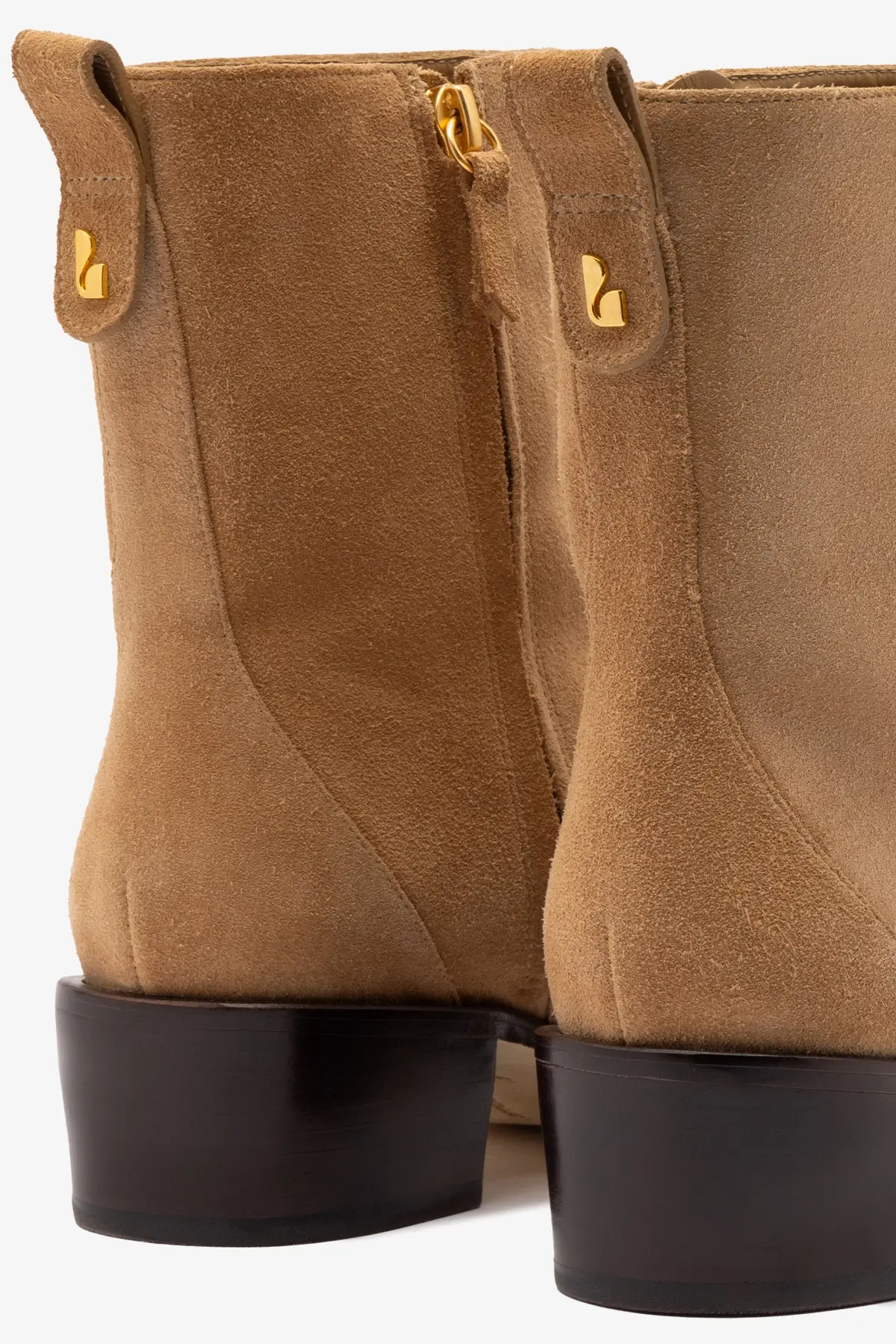 Florencia Low Boot In Peanut Suede