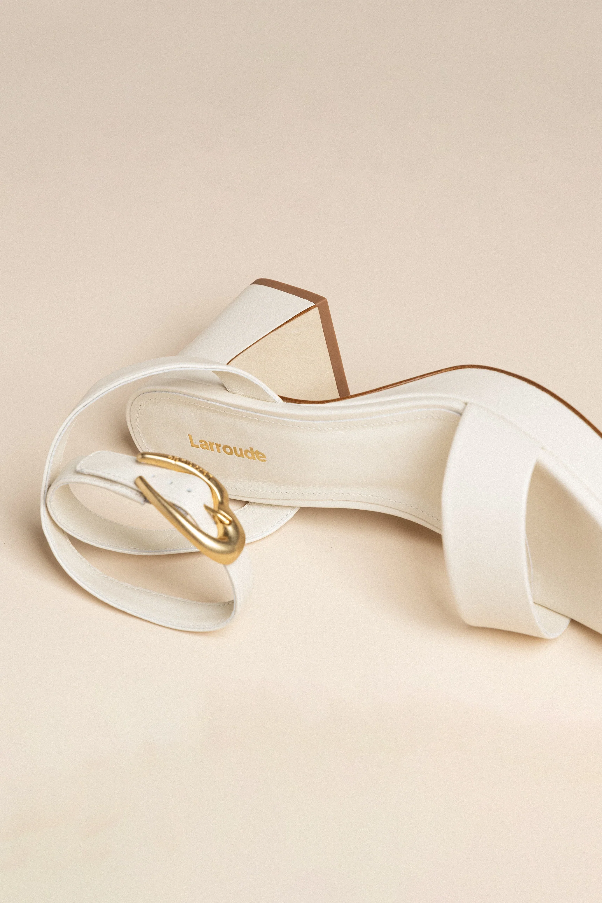 Dolly Verona Low Sandal In Ivory Leather