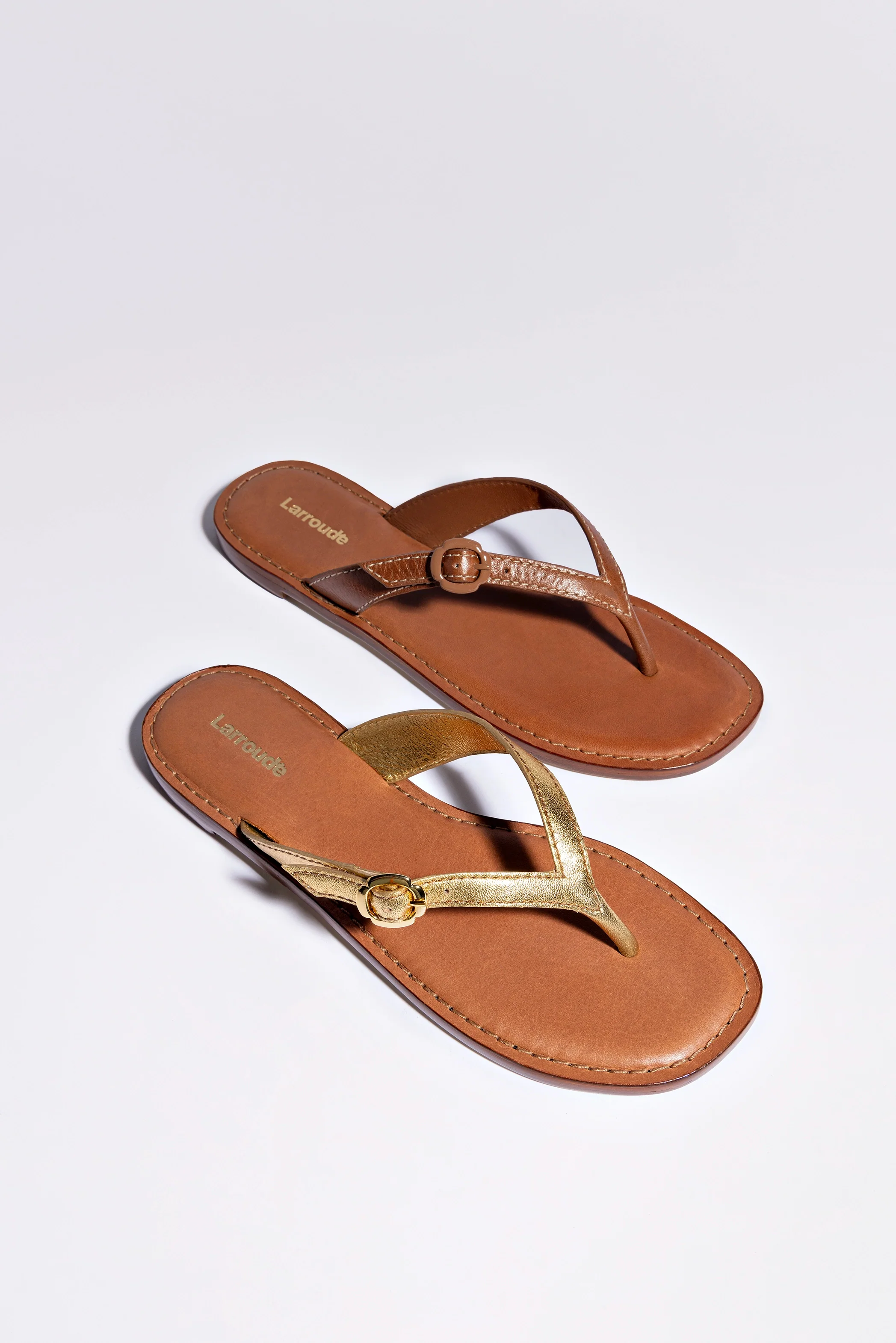 Mary Kate Flat Sandal In Gold Metallic Leather