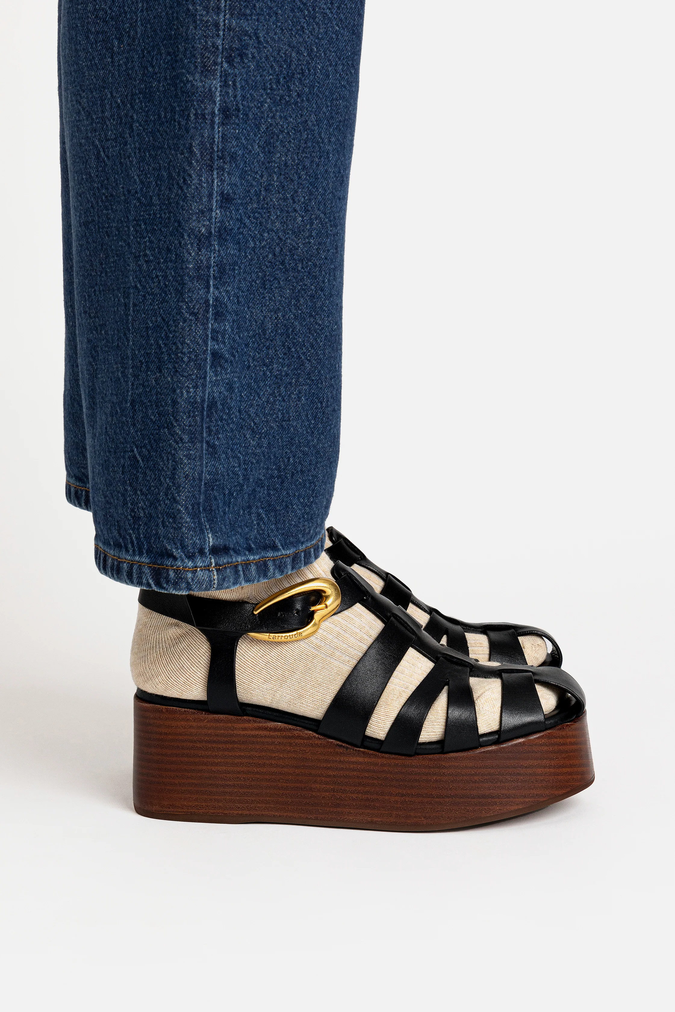 Stevie Verona Flatform Sandal In Black Leather