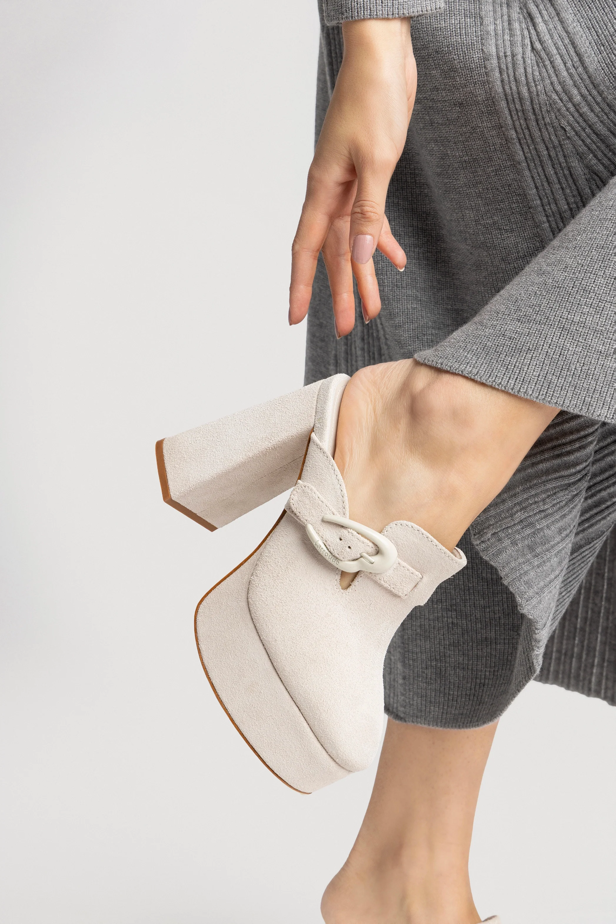 Dolly Verona Clog In Grey Suede
