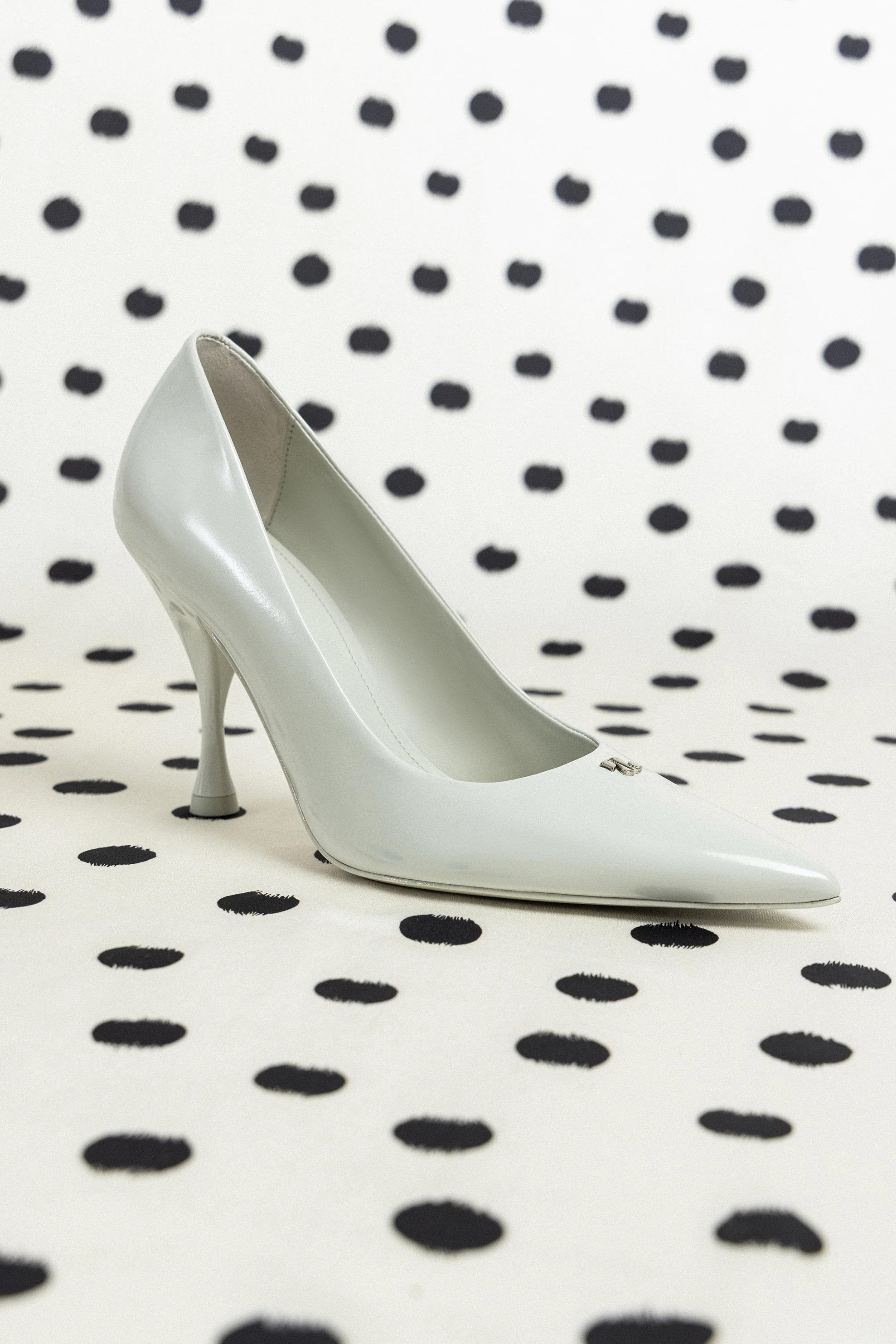 Stone Pump In Gray Box Leather