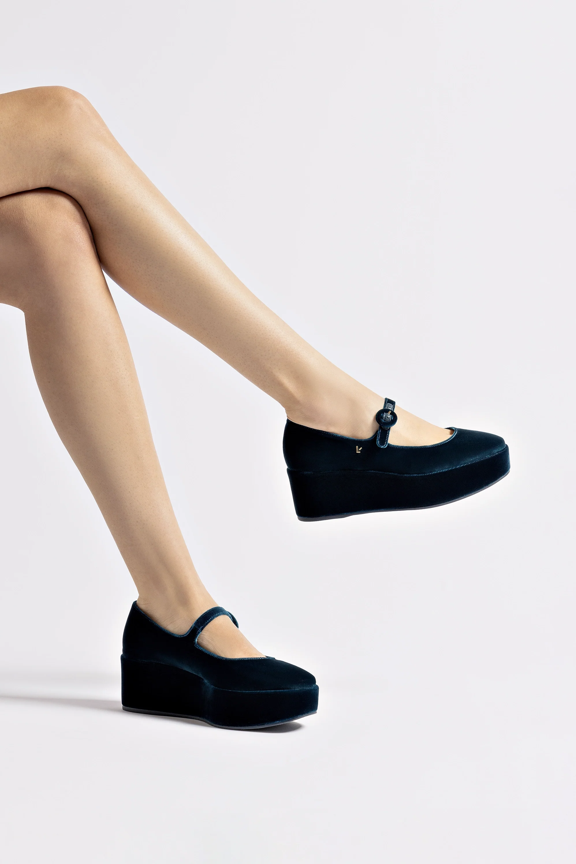 Blair Flatform In Deepsea Velvet