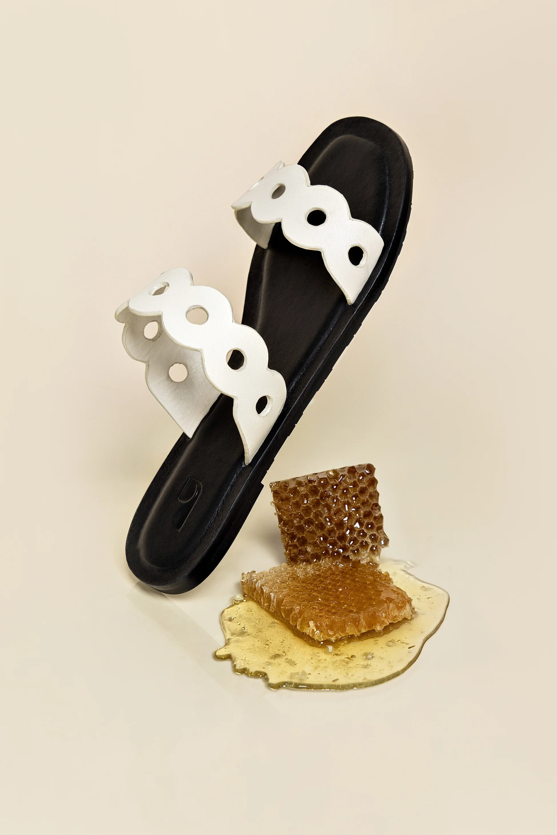 Florence Flat Mule In Ivory Leather