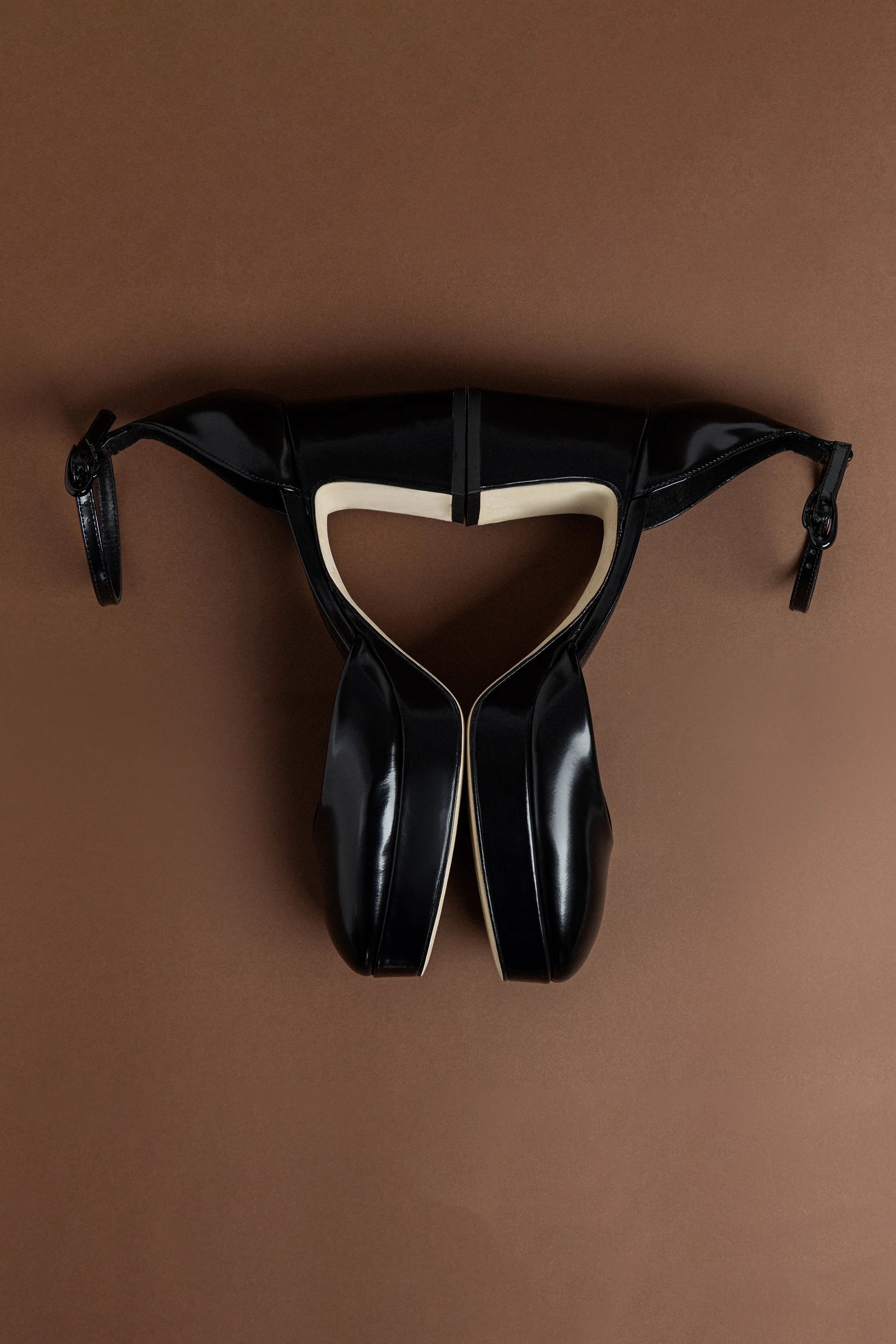 Ari Verona Low Pump In Black Box Leather