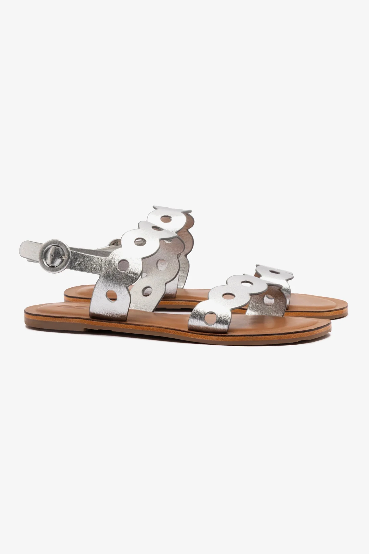 Florence Flat Sandal In Silver Metallic Leather