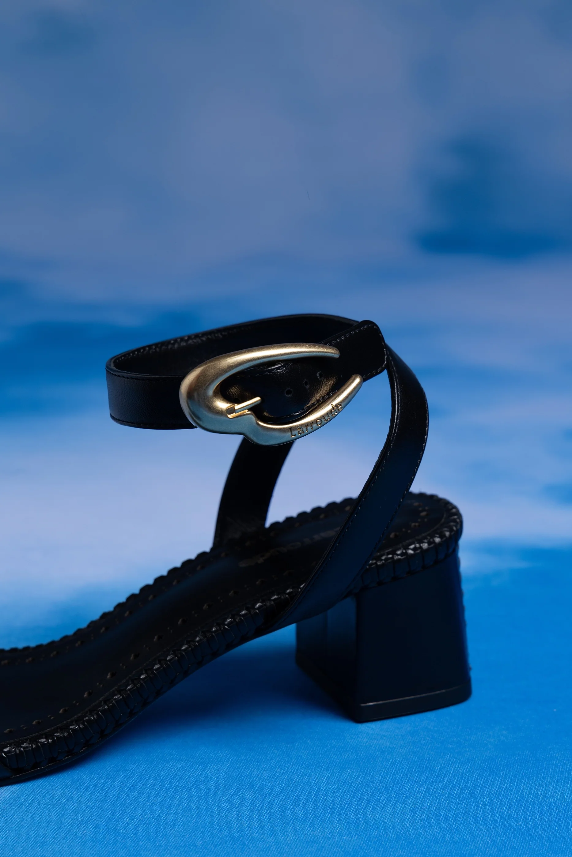 Verona Block Sandal In Black Leather