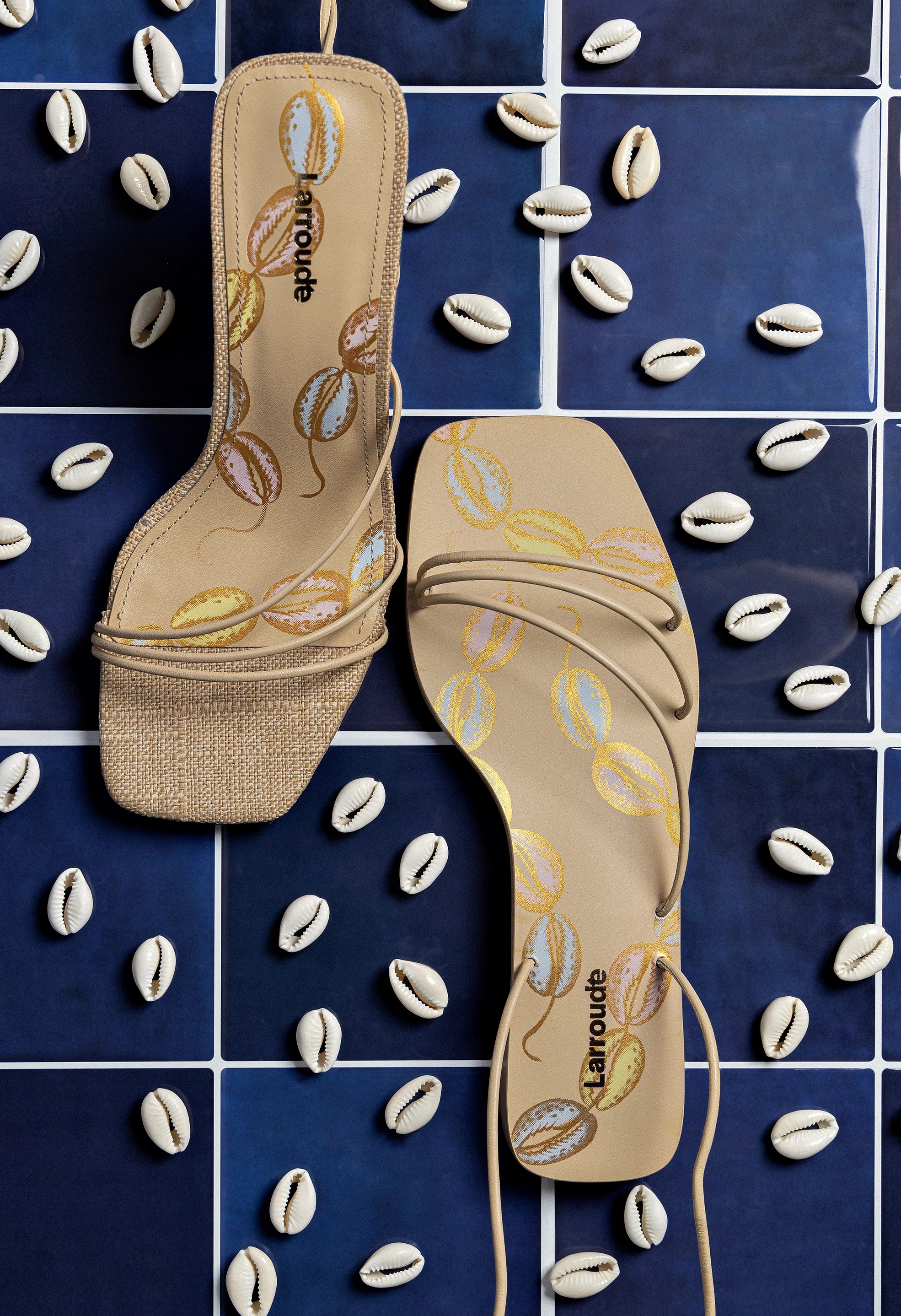 Nadia Flat Sandal In Beige Leather