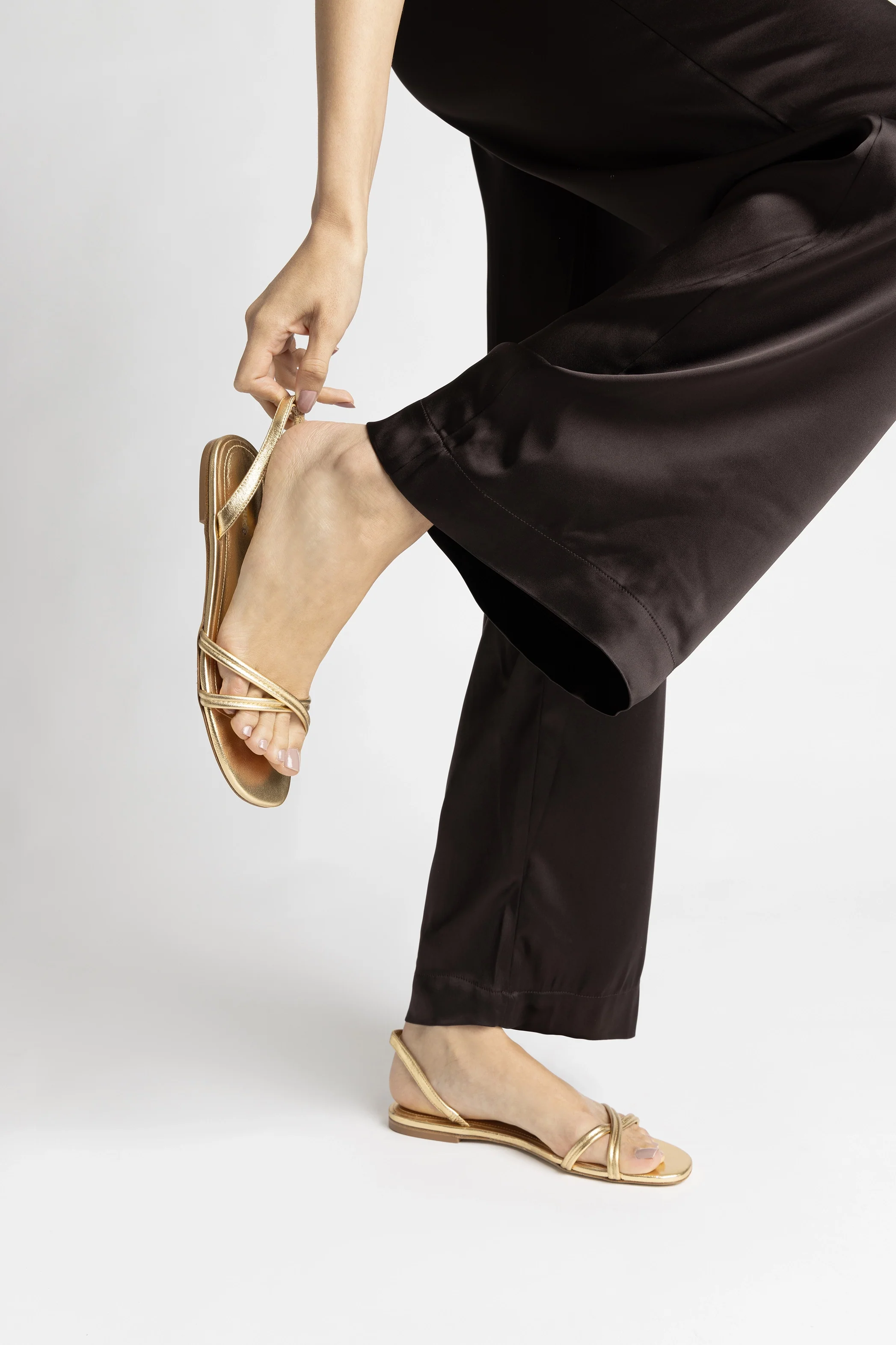 Annie Flat In Gold Metallic Leather