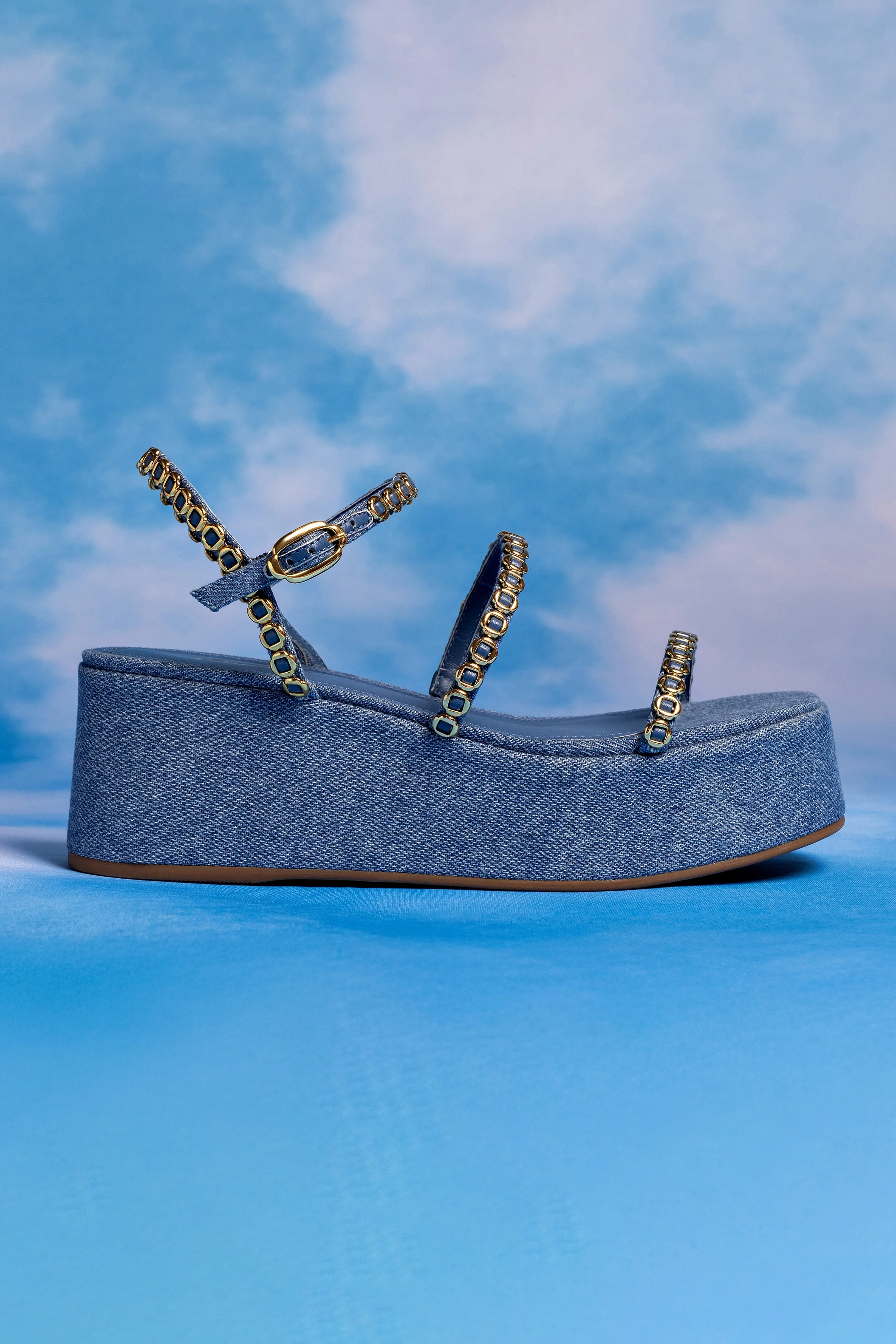 Gio Milanina Flatform Sandal In Blue Stoned Raffia