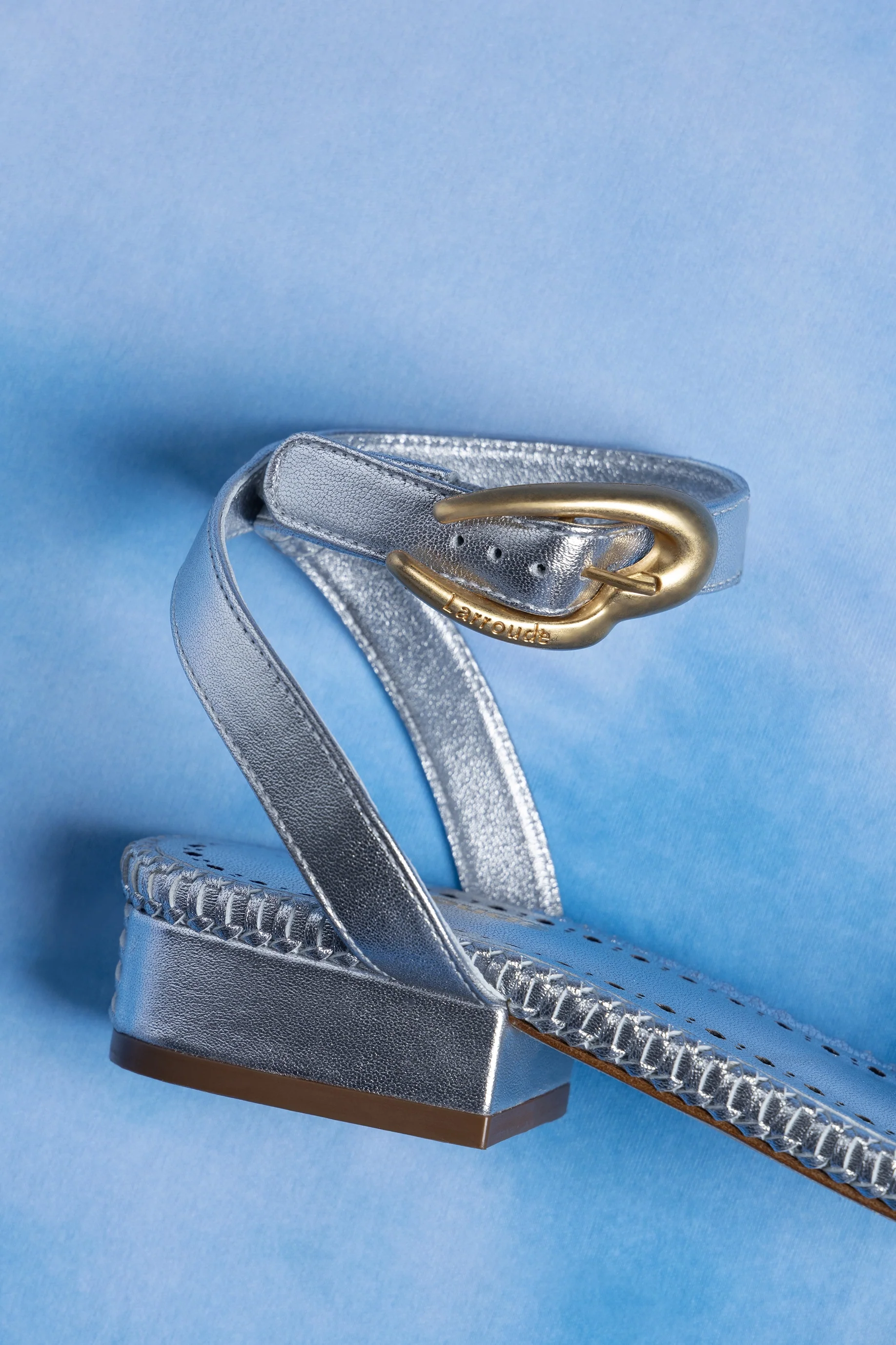 Verona Flat Sandal In Silver Metallic Leather