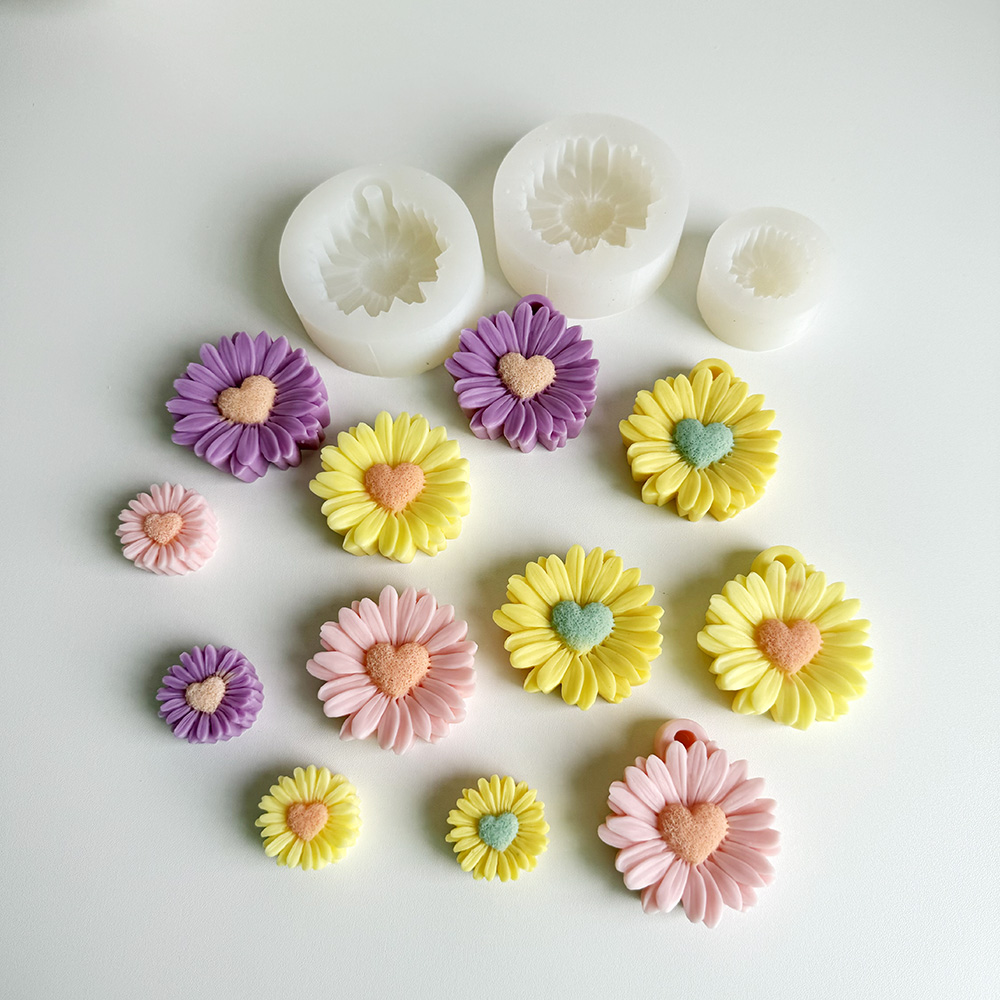 Charming Daisy - Shaped Resin Ornaments – Silicone Mold for Candle, Soap, Resin | bksiliconestudto