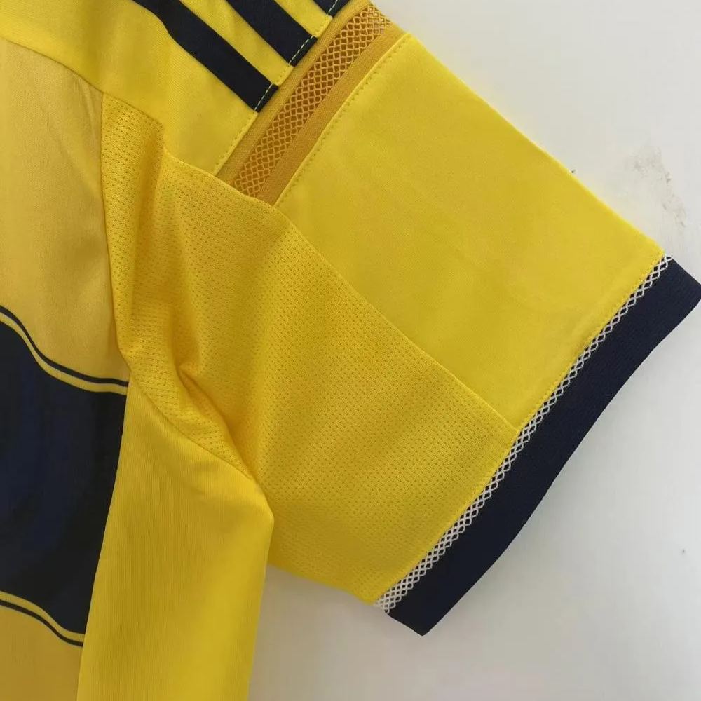 Retro Colombia 2014 home kit