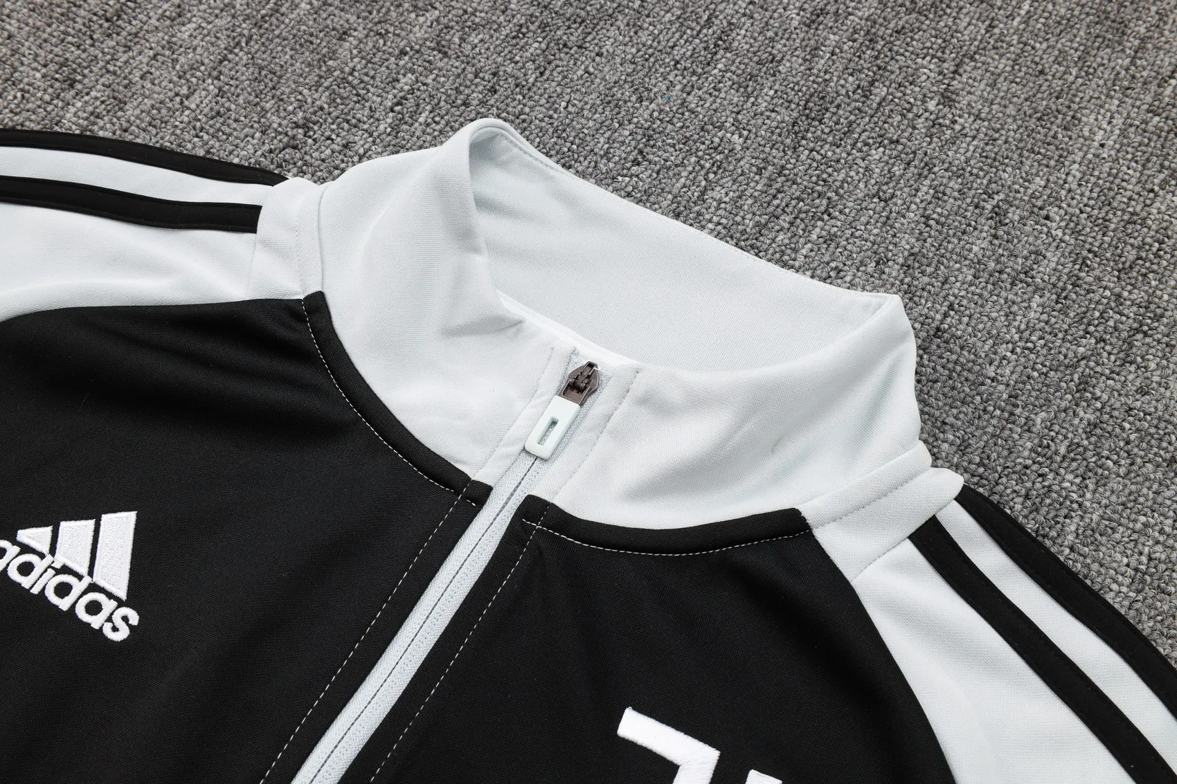 2425 juventus Full zipper Training suit