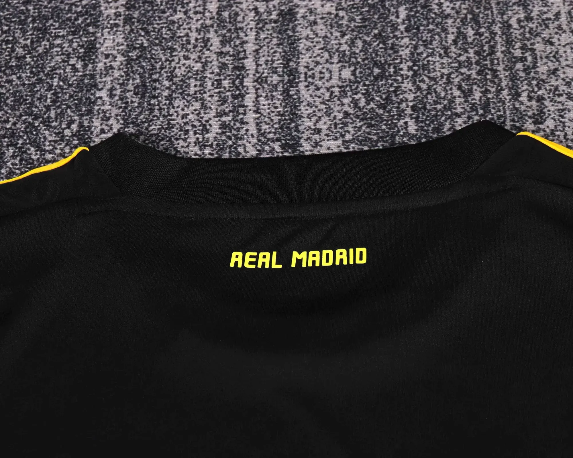 Kids Real Mαdrid 11/12 Goalkeeper Black Kit 16-28