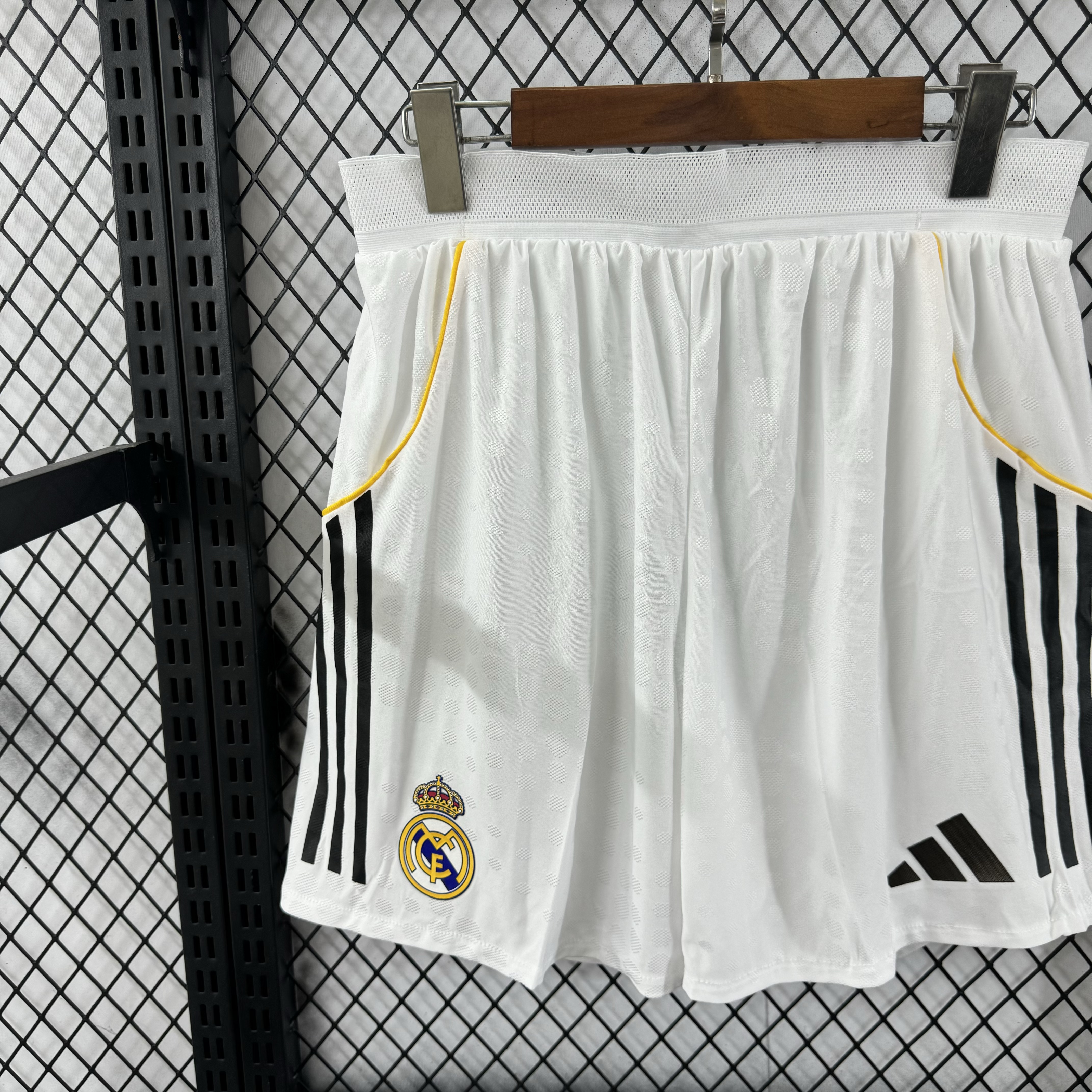 Player Version Shorts 2025-26 Reαl Mαdrid Home