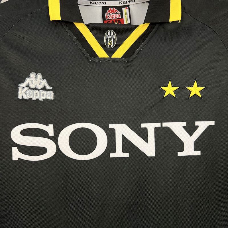 Retro Juventus 1995/96 Third S-XXL