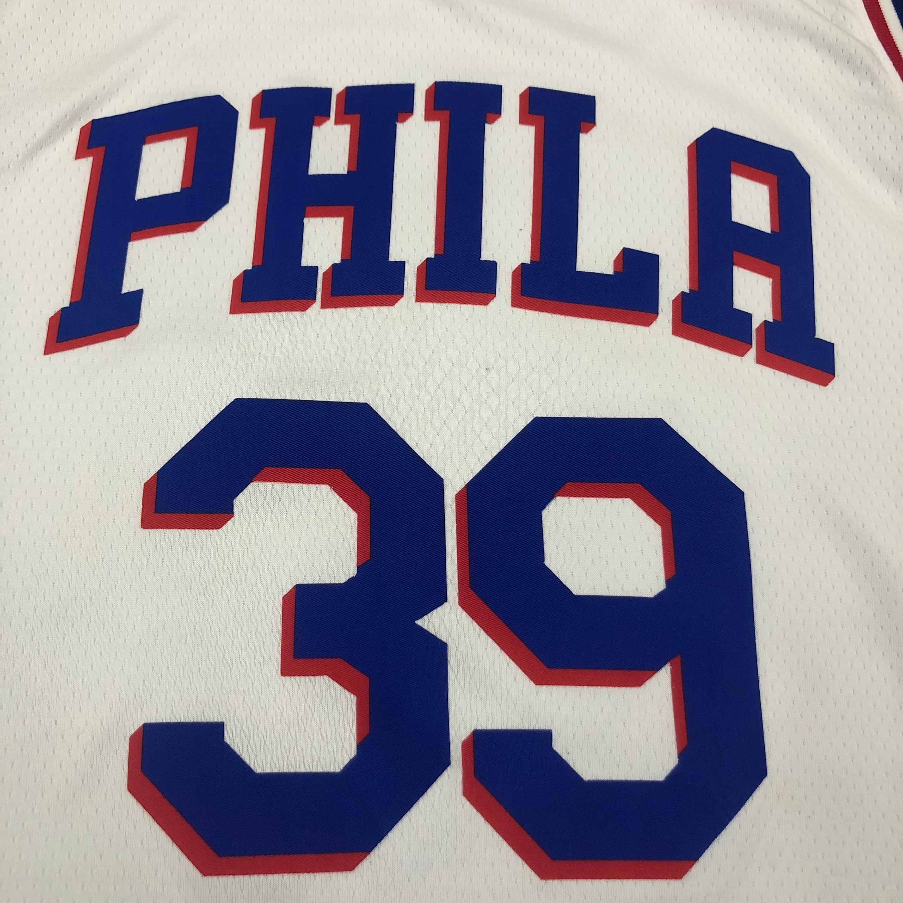 Philadelphia 76ers White V  #39