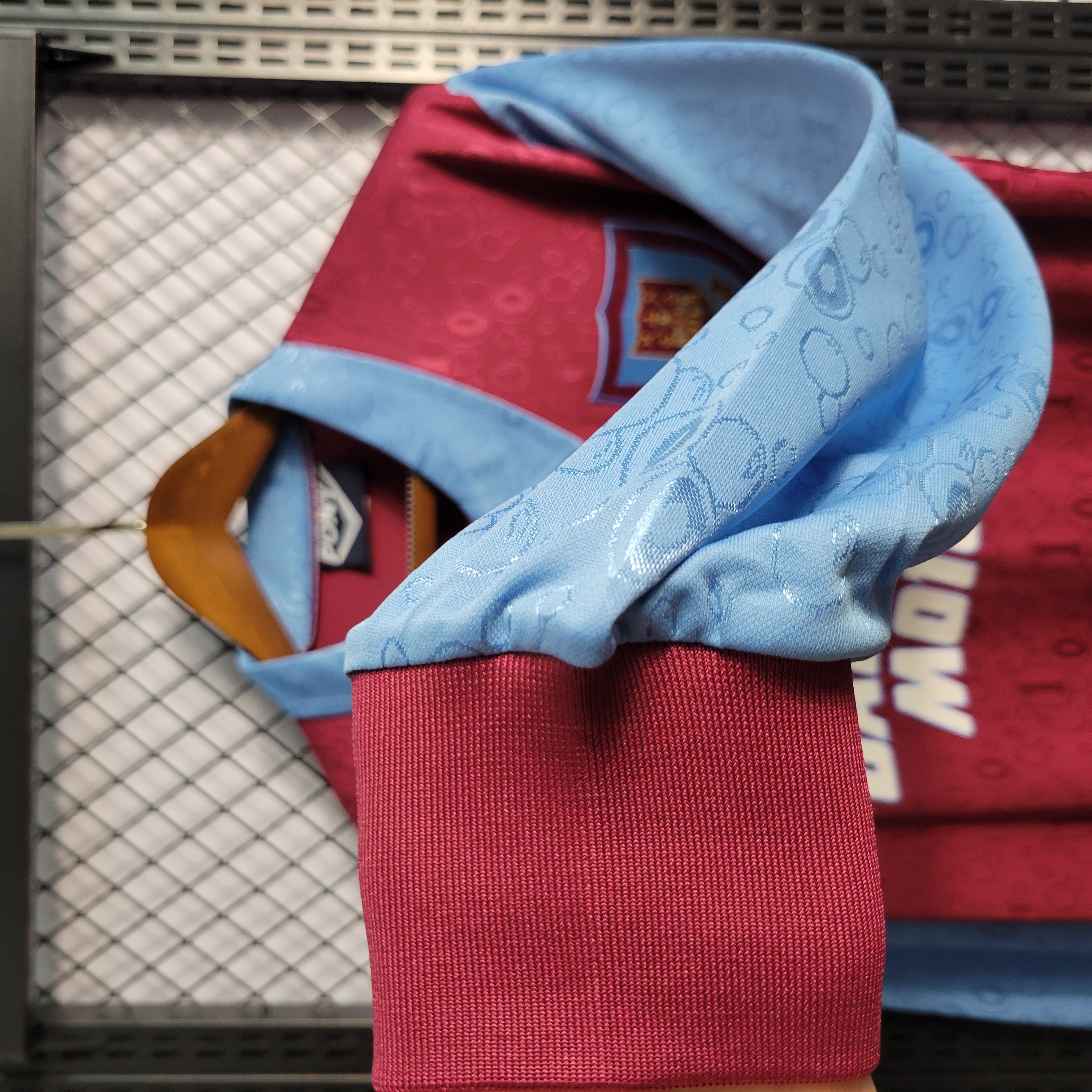 Retro 1995-97 West Ham Long Sleeves Home Red