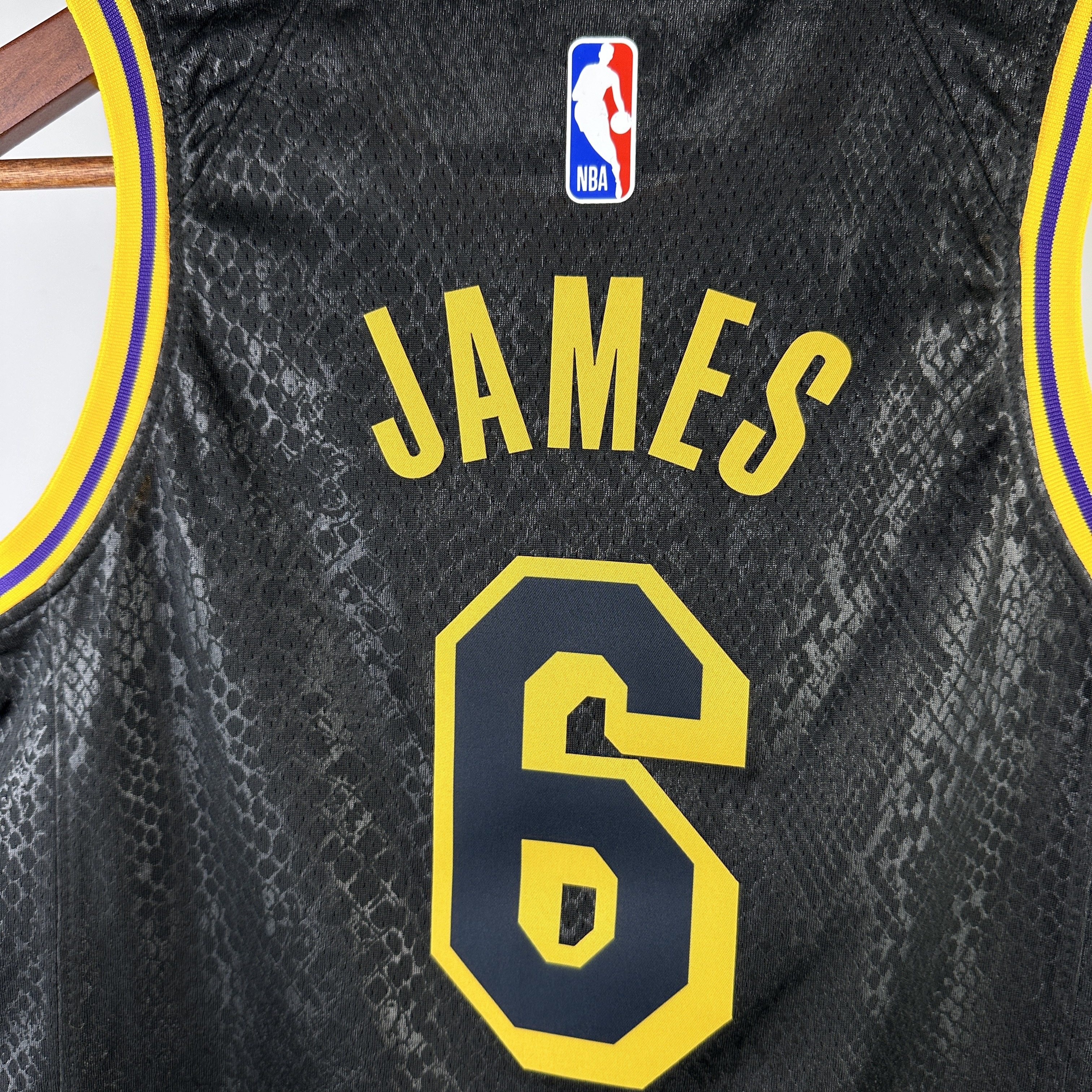 Kids Lakers No.6 James