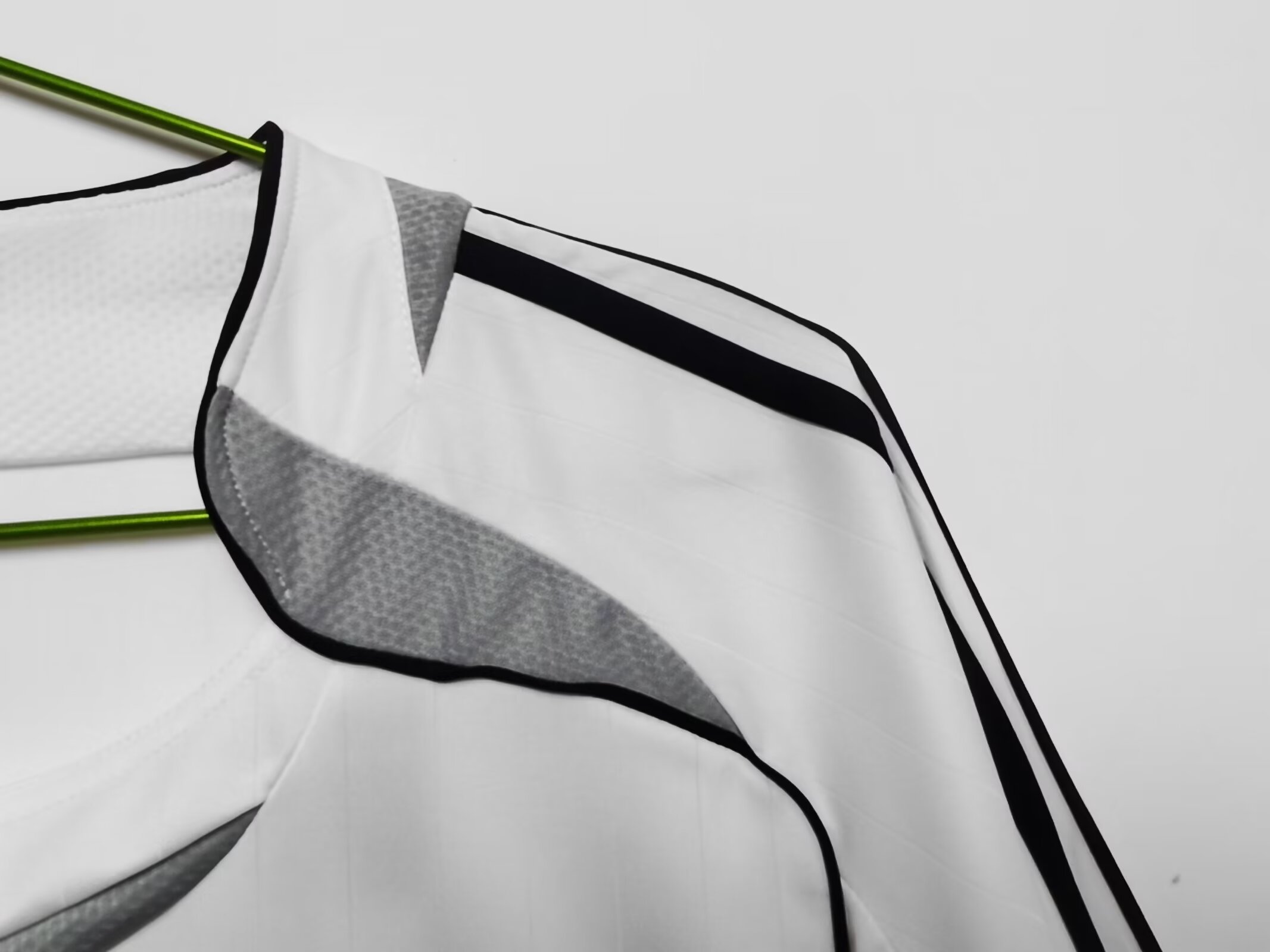 Retro  Real Mαdrid 06/07 Home White Long Sleeves