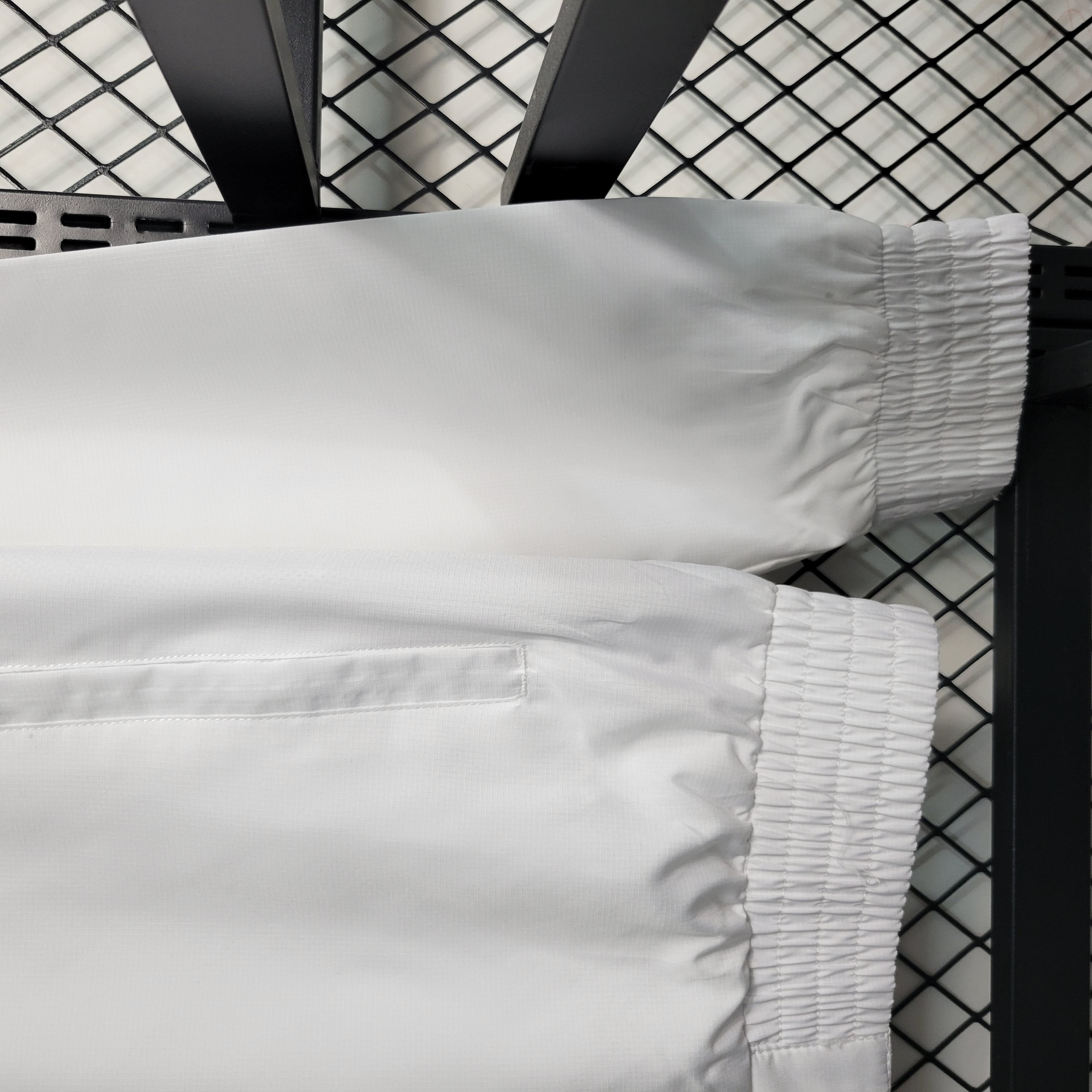 23-24 Windbreaker Tottenham Hotspur  Size: S-XXL