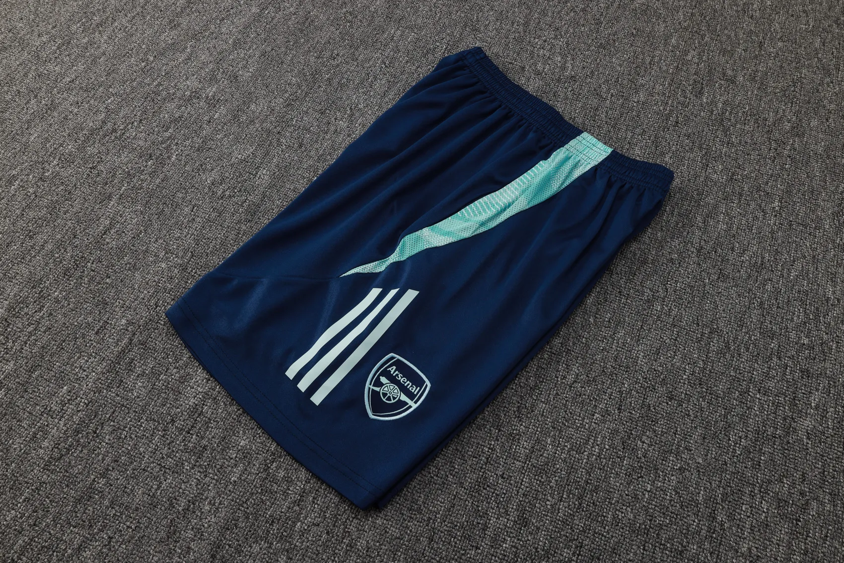 2425 Arsenal Sleevesless Training Suit D1246