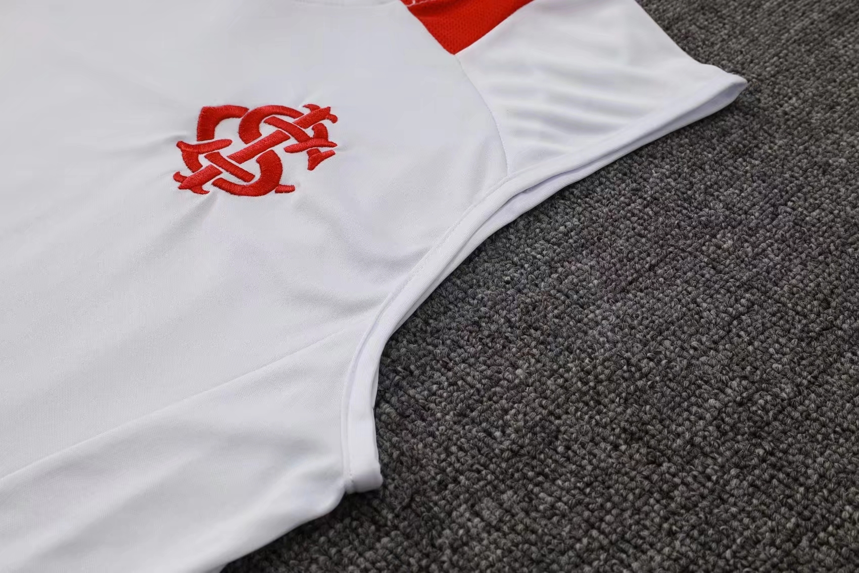 SC Internacional Sleeveless training suit