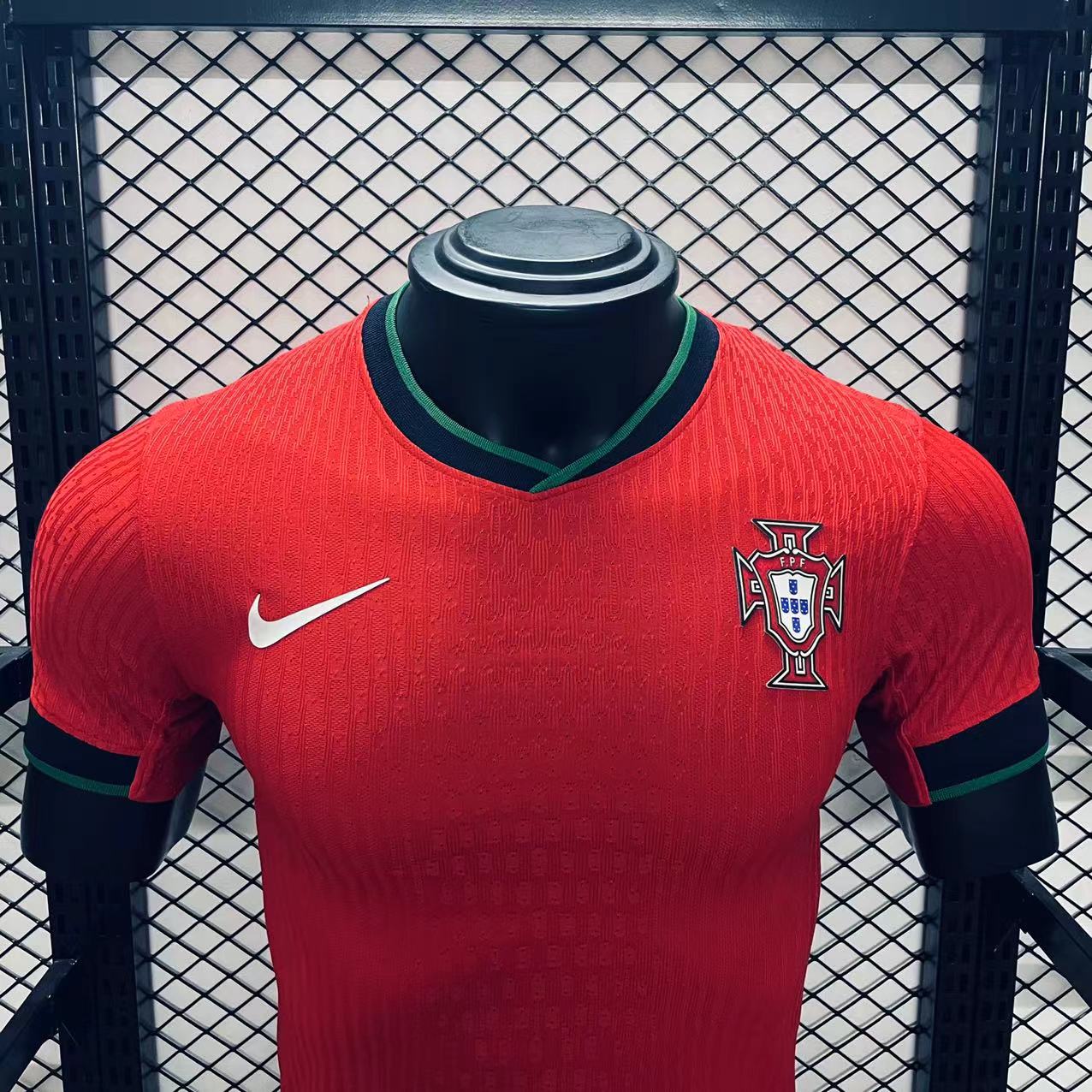 Player Version  Portugal 24/25 Home Red