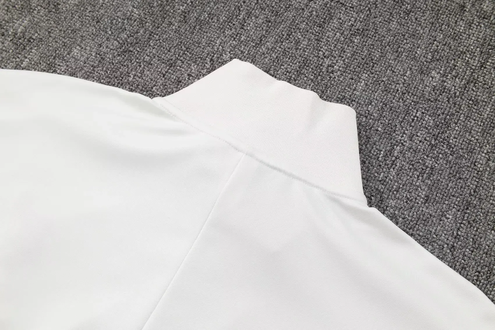 LVP 2526 full zipper Training Suit  grayish white