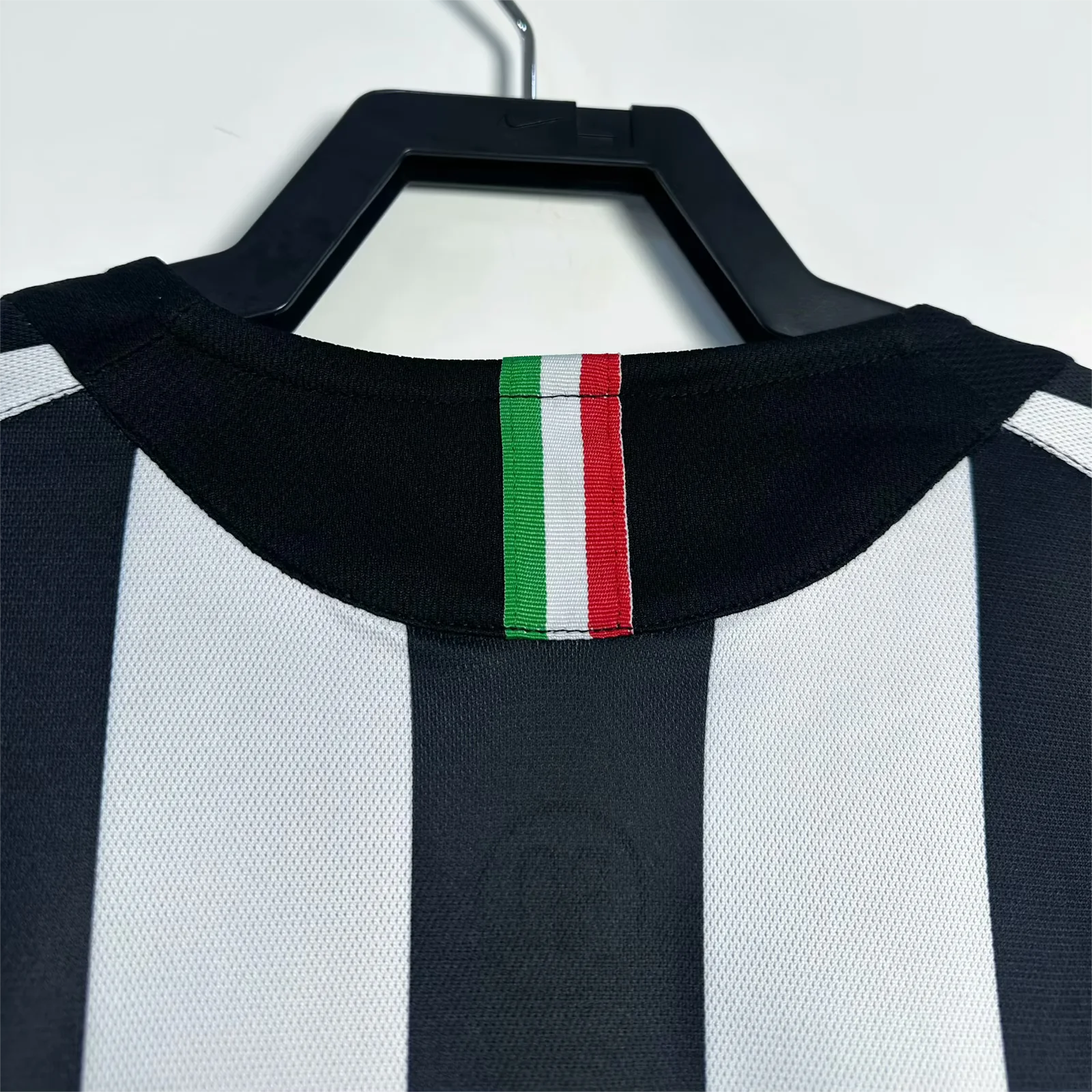 Retro  Juventus 2005/06 Home