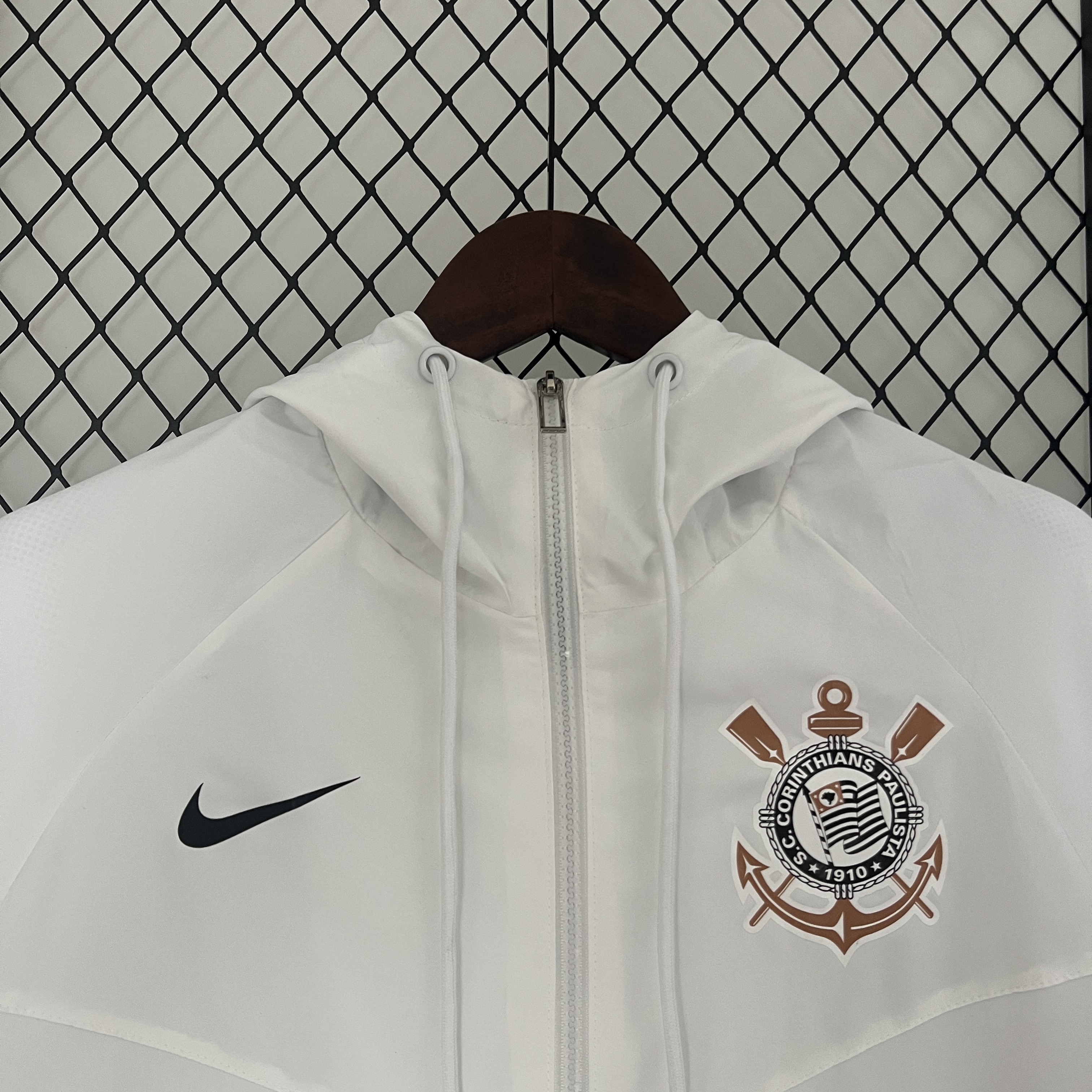 Corinthians 24/25 Windbreaker White