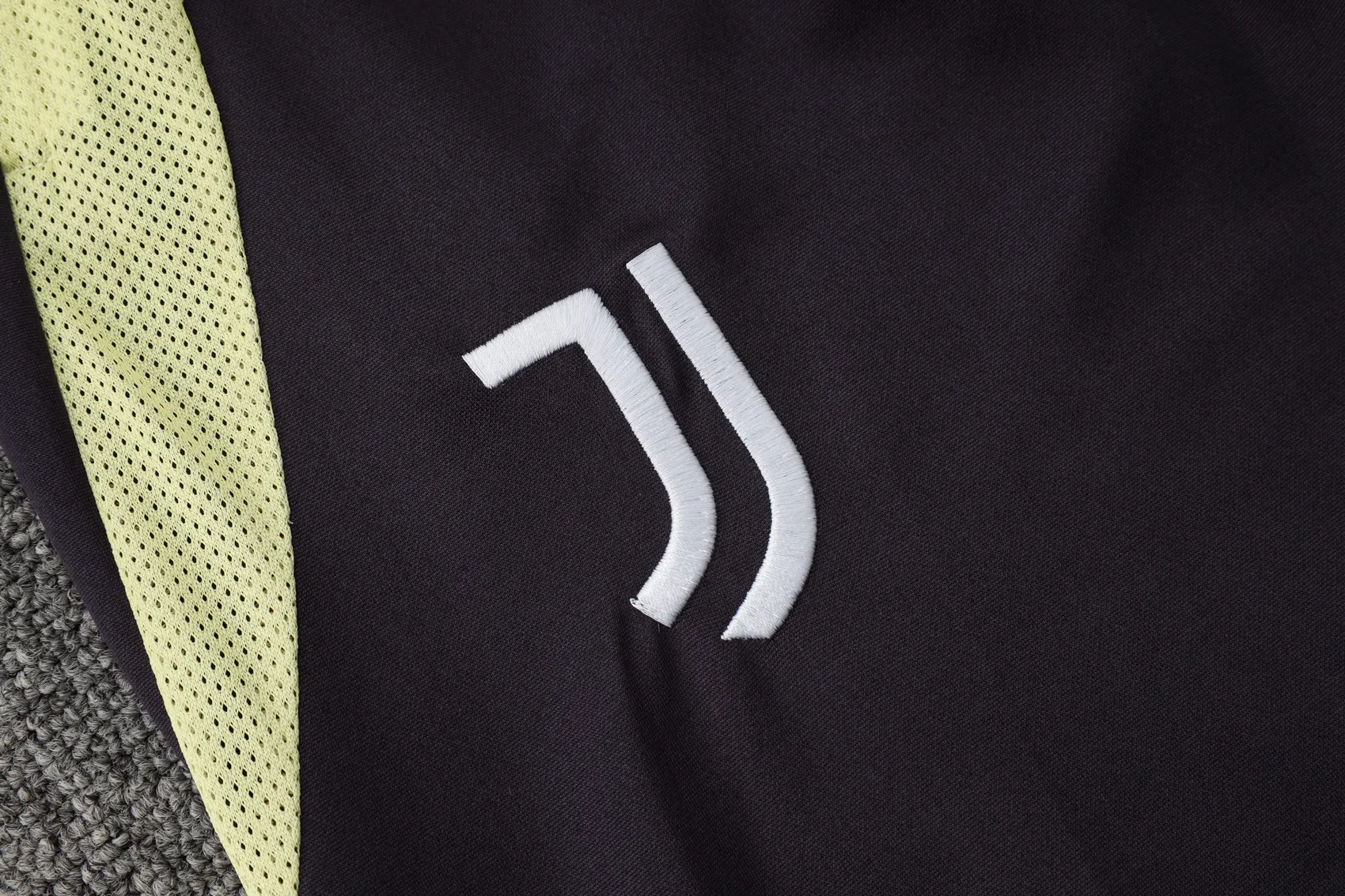 Juventus Half Zipper Training Suit S_XXL