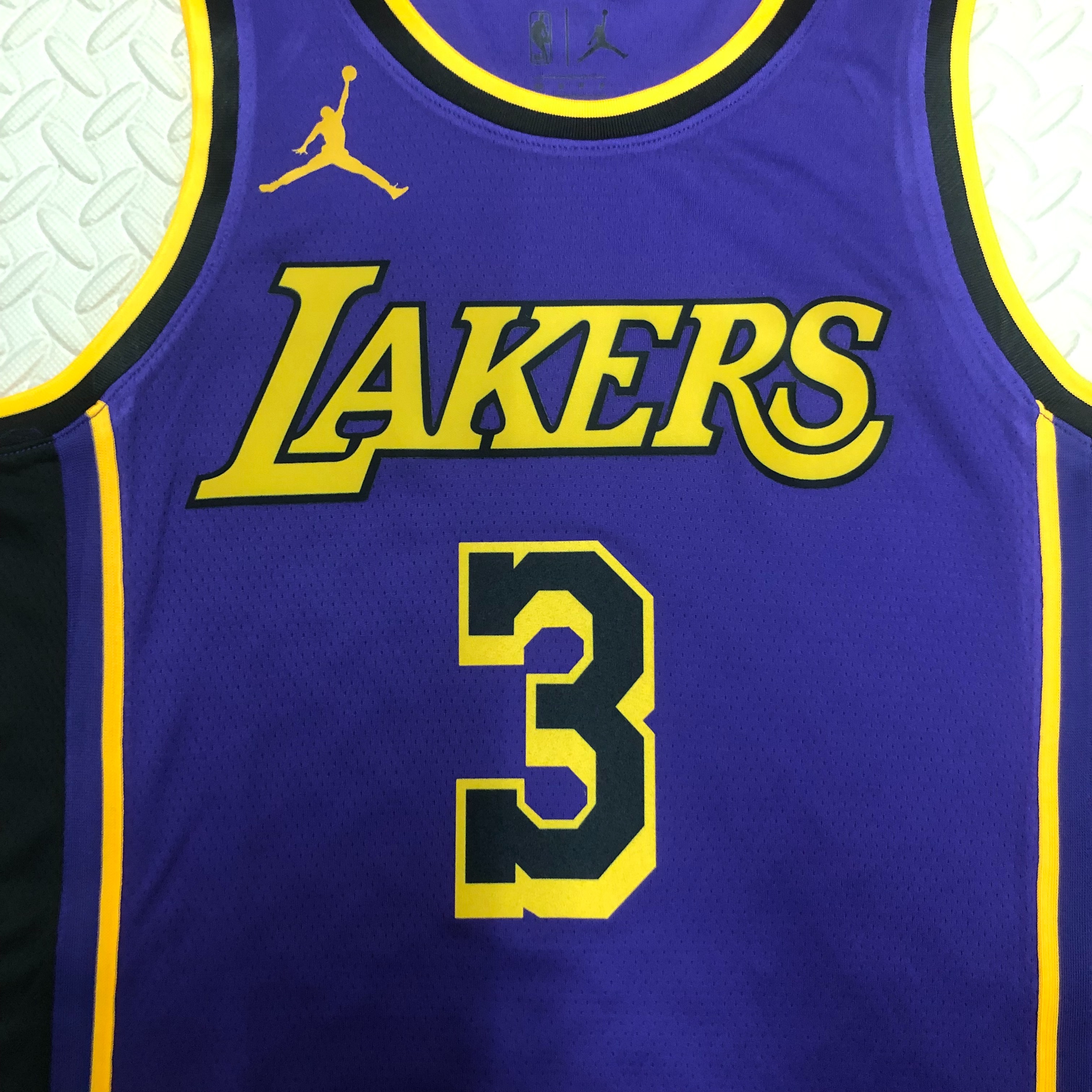 23 Season Lakers  No. 3 DAVIS