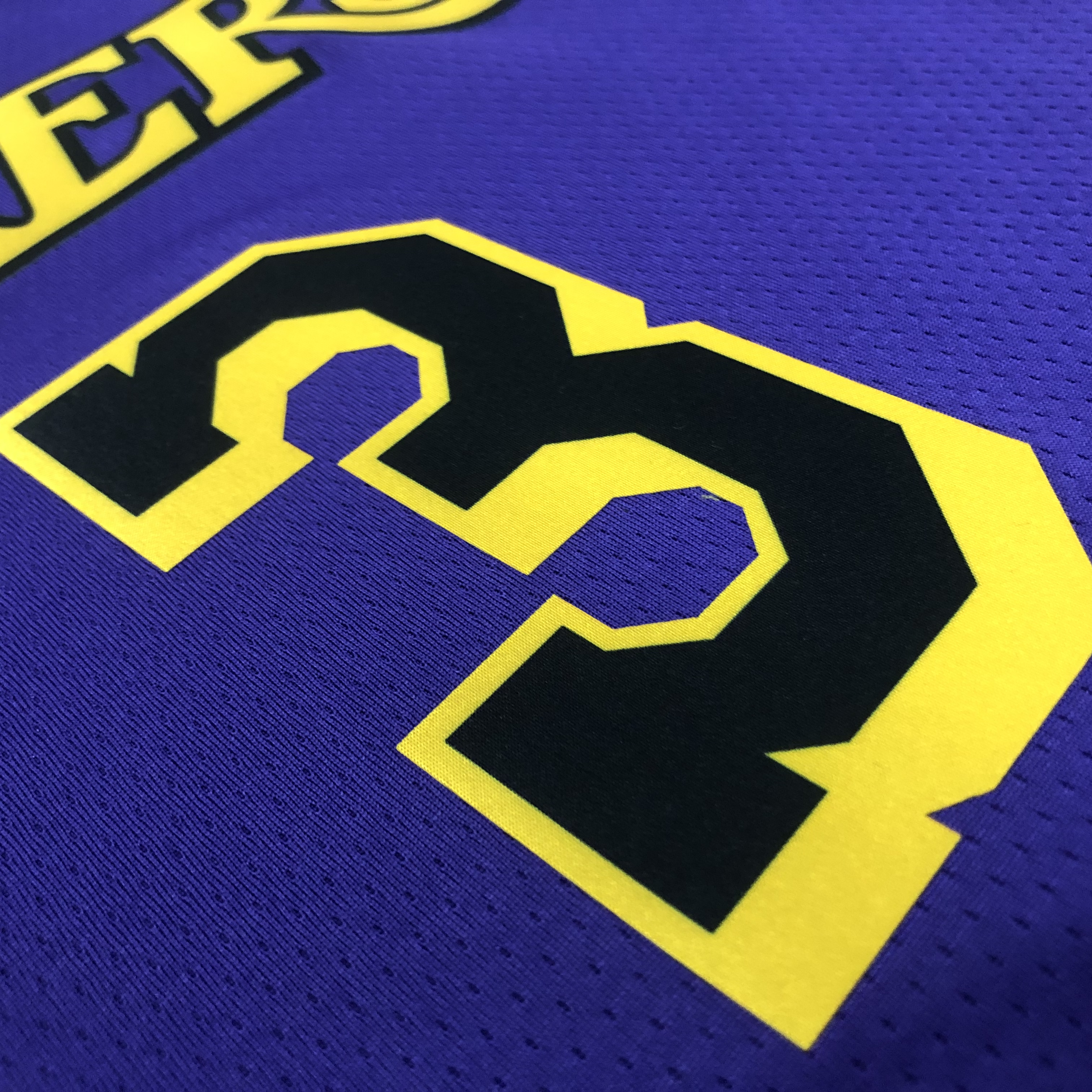 23 Season Lakers  No. 3 DAVIS