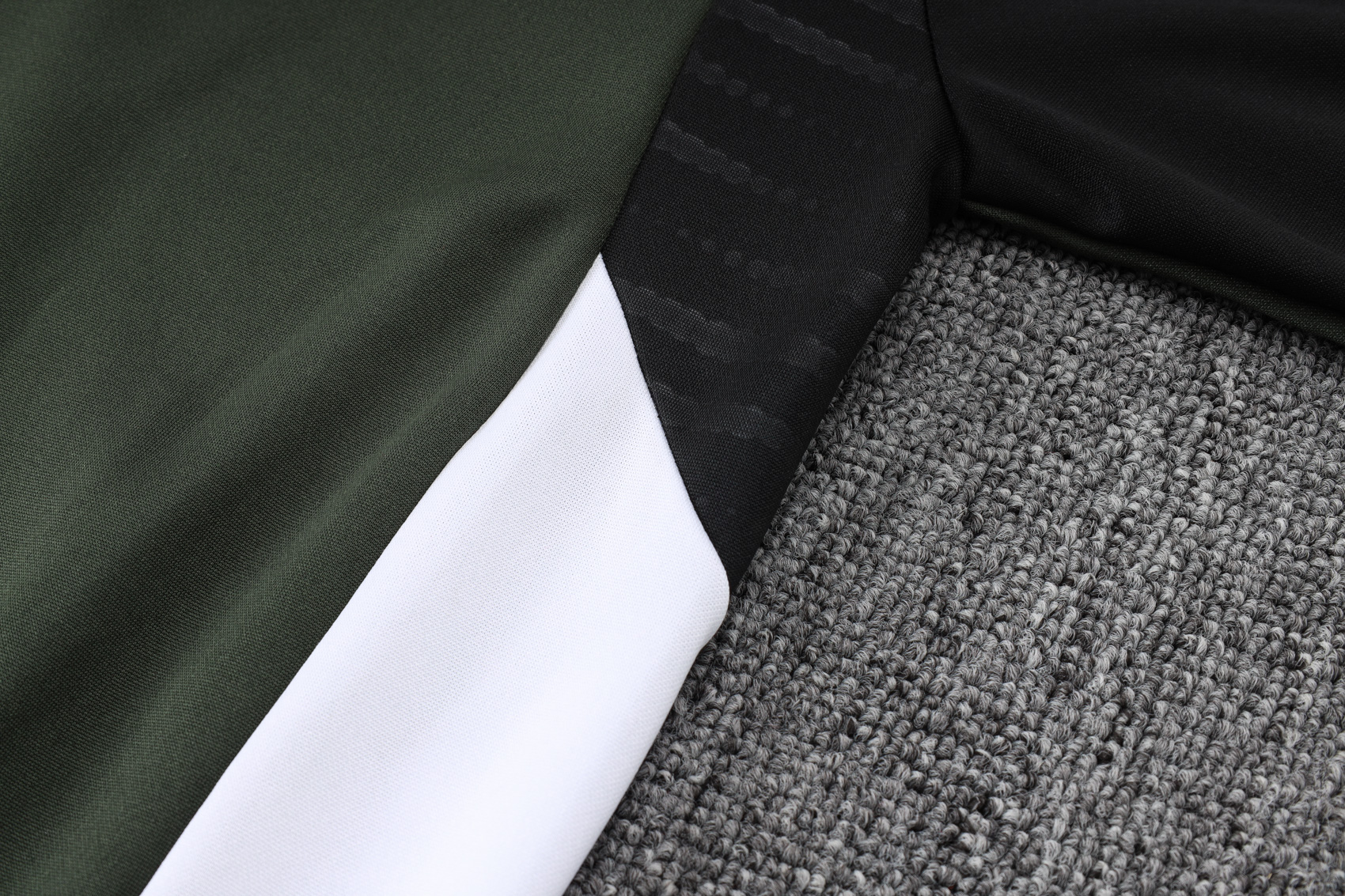 Adult/ Kids Bayern Half Zipper Training Suit B2535